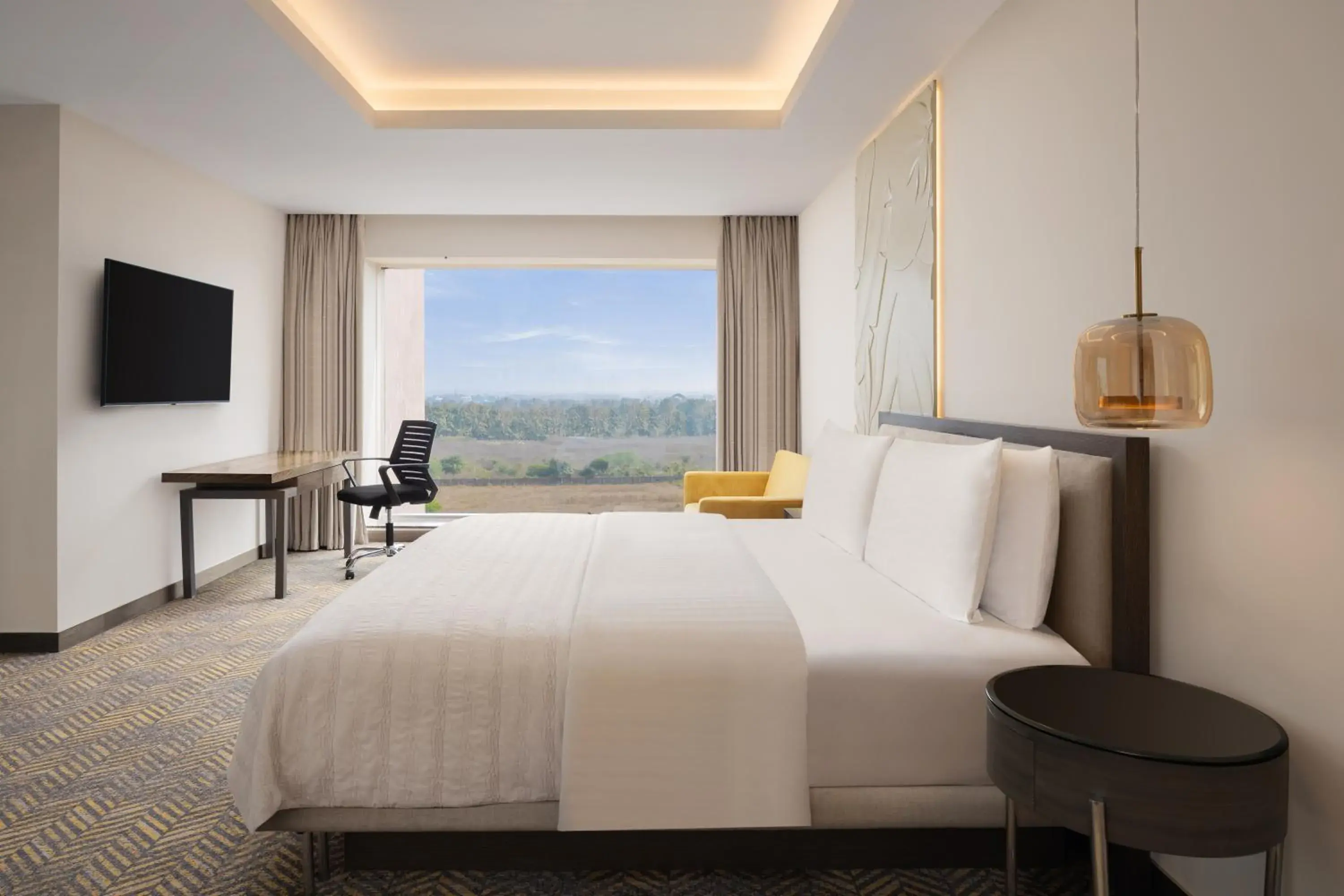 Superior King Room with City View - single occupancy - 9pm with complimentary in-house selection of liquor I 2 pints of beer and 2 pieces of laundry per day on non-cumulative basis - Club Lounge Access from 7pm in Le Meridien Nagpur Superior King Room with City View - single occupancy - 9pm with complimentary in-house selection of liquor I 2 pints of beer and 2 pieces of laundry per day on non-cumulative basis - Club Lounge Access from 7pm in Le Meridien Nagpur