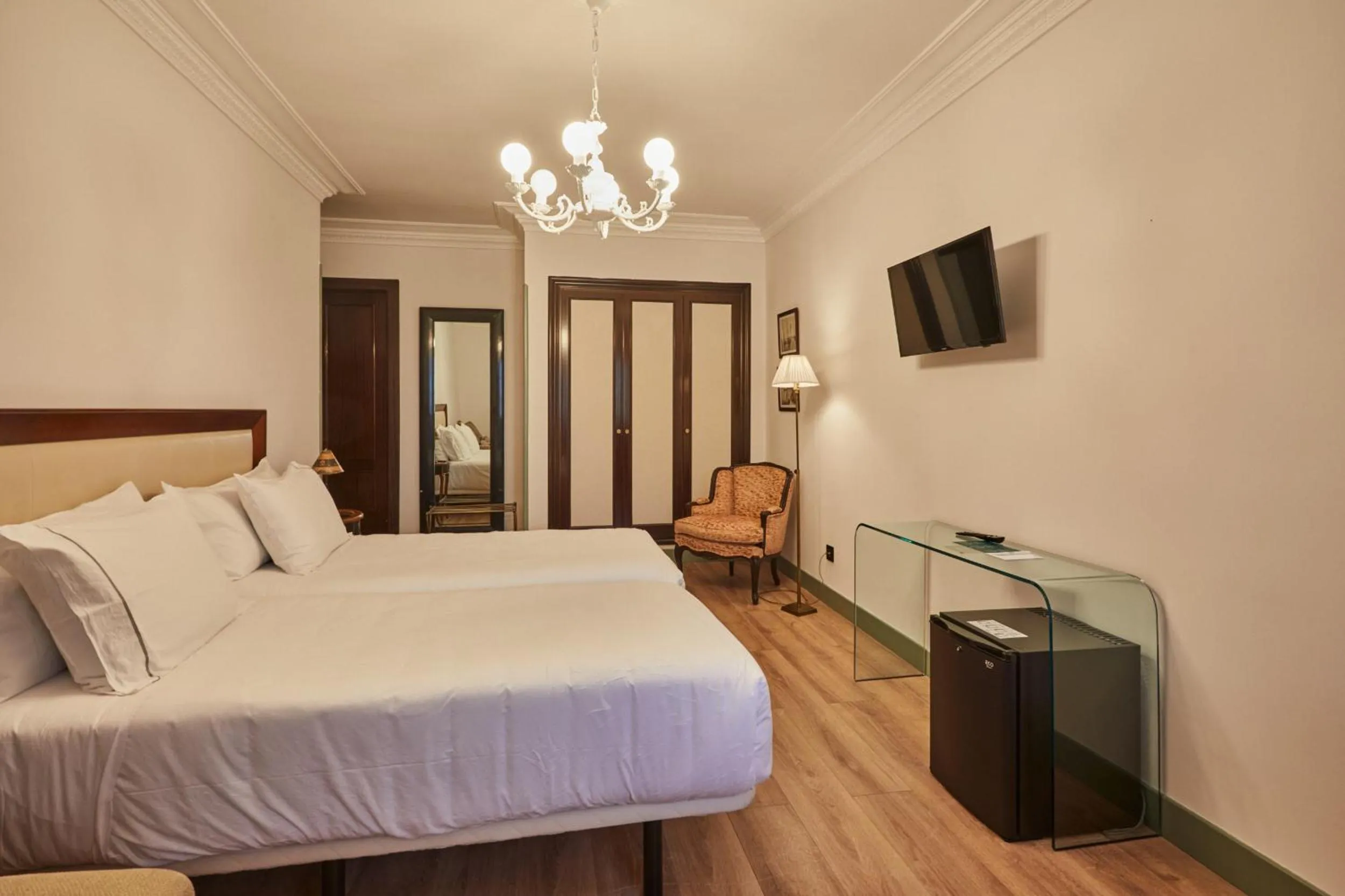 Bed in Silken Gran Hotel del Sella