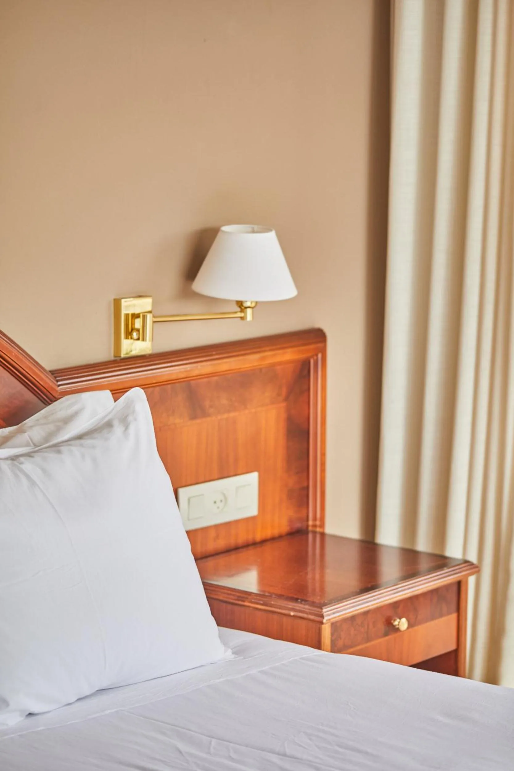 Bed in Silken Gran Hotel del Sella