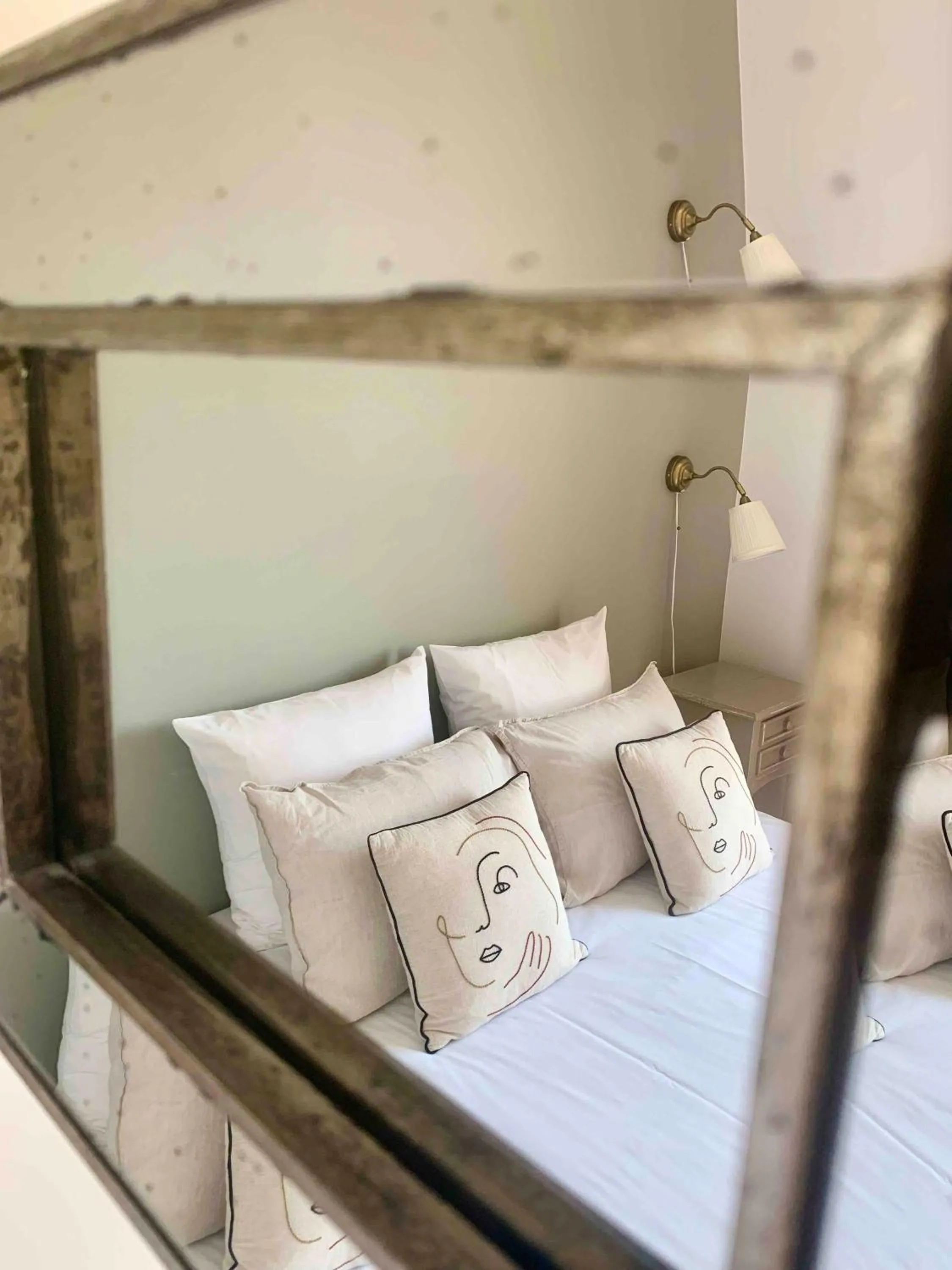 Decorative detail, Bed in Le Moulin Du Port