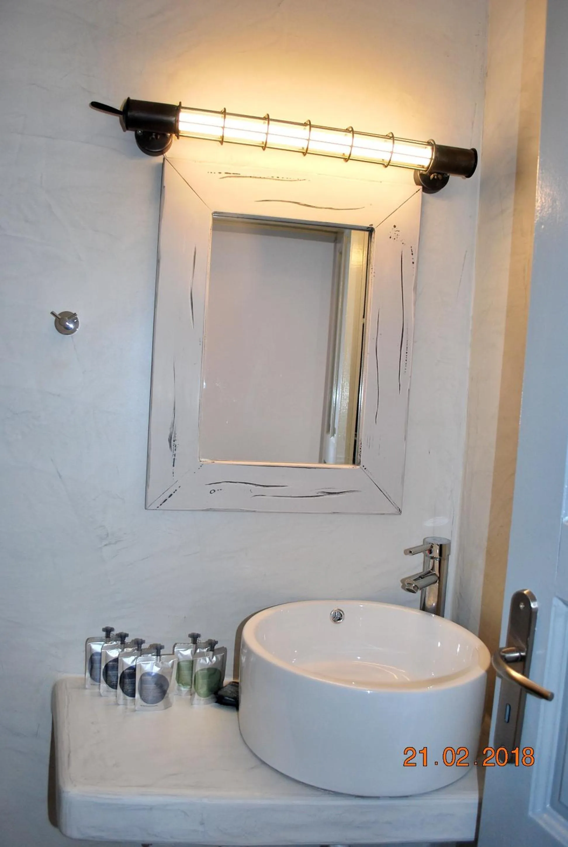 Bathroom in Pearl on the Cliff Hotel & Suites by Pearl Hotel Collection