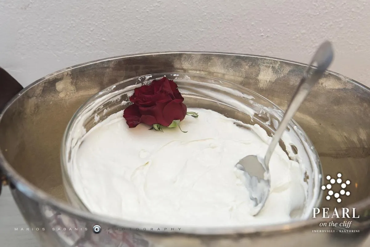 Buffet breakfast in Pearl on the Cliff Hotel & Suites by Pearl Hotel Collection