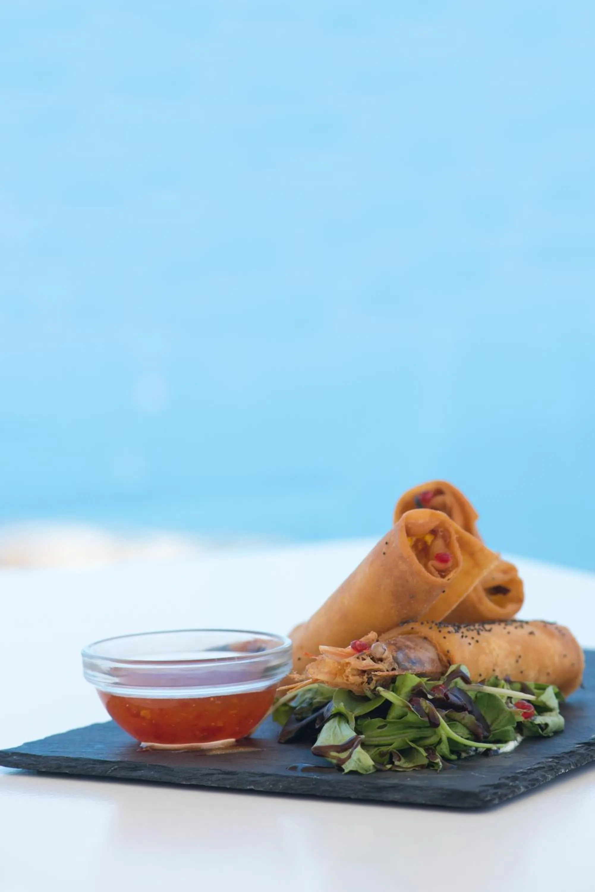 Food and drinks in Pearl on the Cliff Hotel & Suites by Pearl Hotel Collection