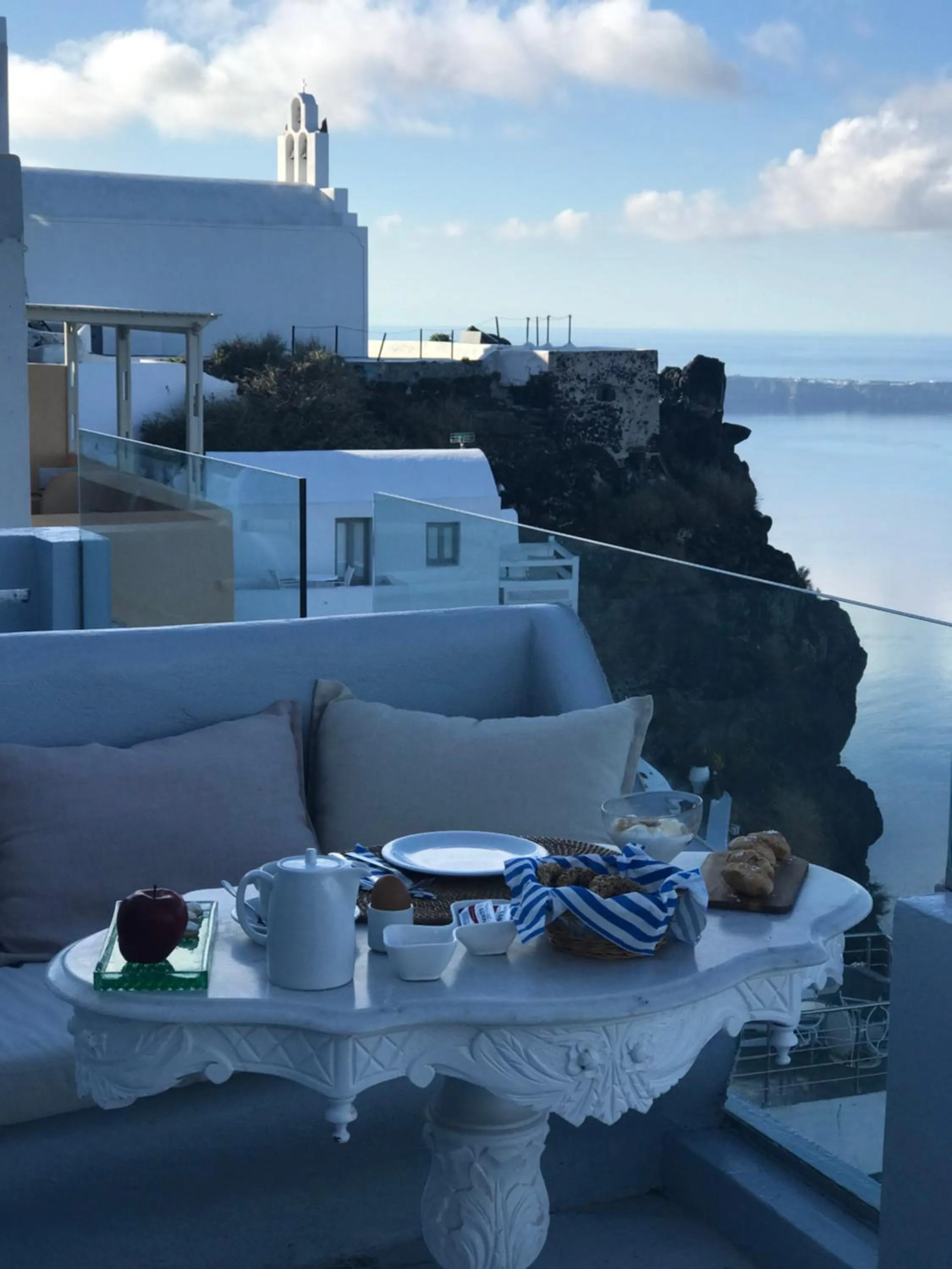 Balcony/Terrace in Pearl on the Cliff Hotel & Suites by Pearl Hotel Collection