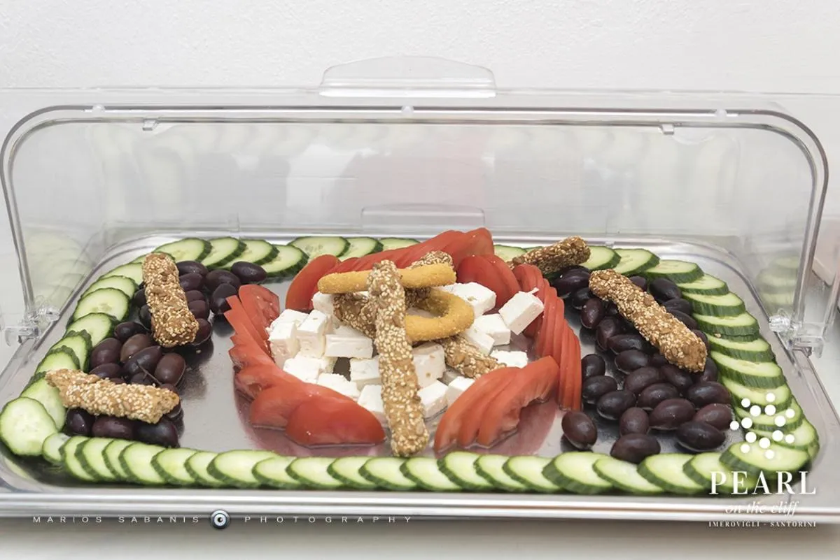 Buffet breakfast in Pearl on the Cliff Hotel & Suites by Pearl Hotel Collection