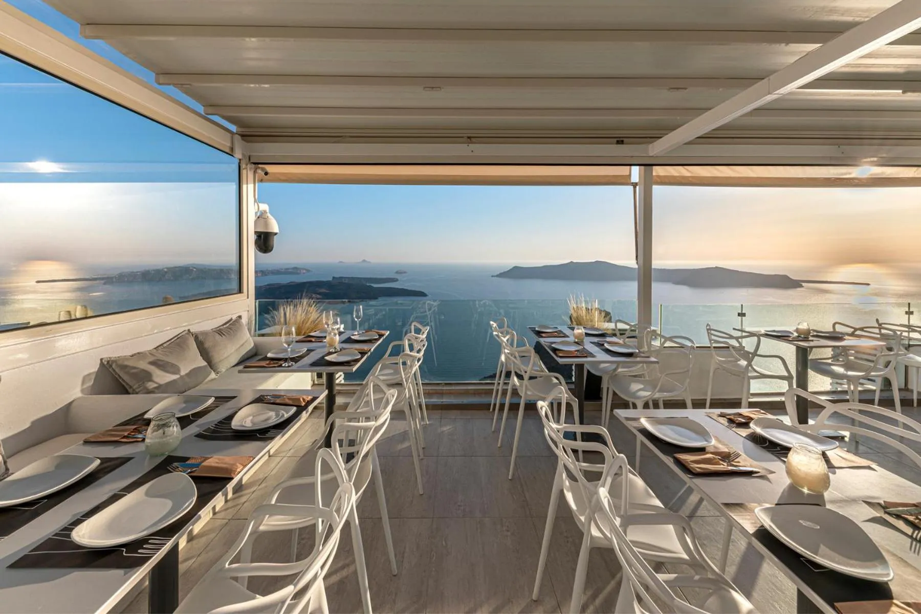 Restaurant/places to eat in Pearl on the Cliff Hotel & Suites by Pearl Hotel Collection