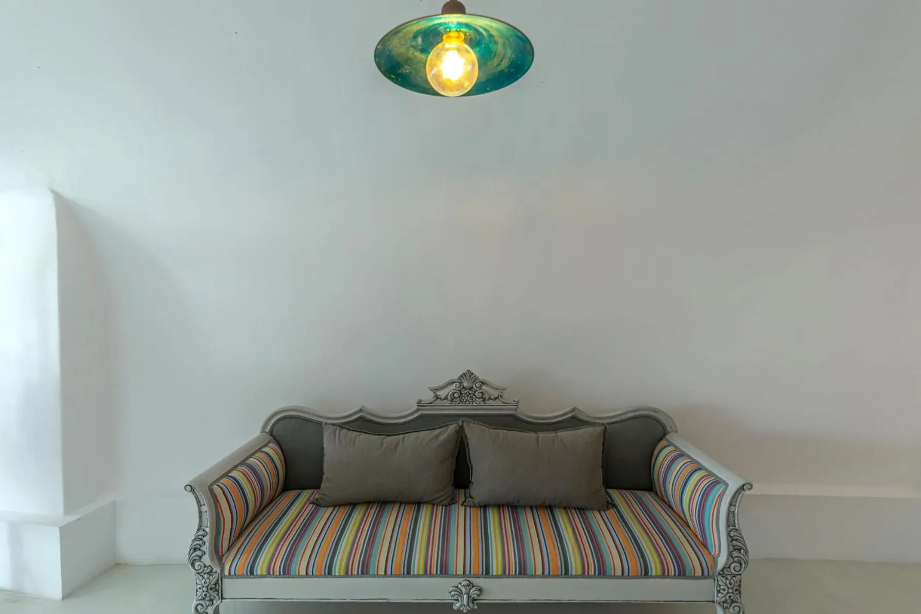 Living room in Pearl on the Cliff Hotel & Suites by Pearl Hotel Collection