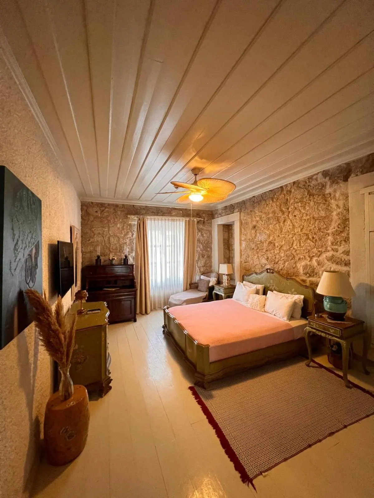 Photo of the whole room, Bed in Hoşça kal Alaçatı