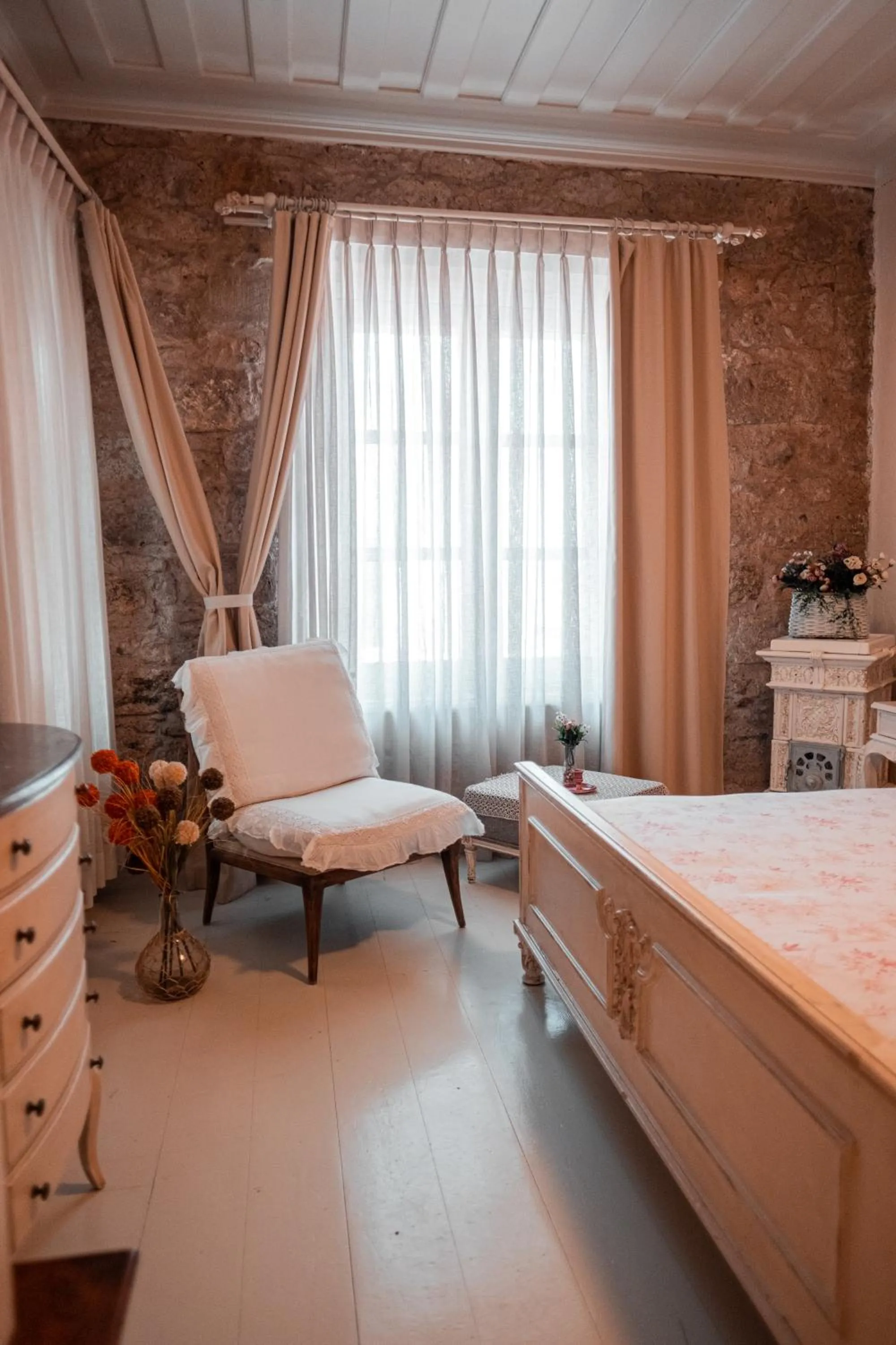 Photo of the whole room, Bed in Hoşça kal Alaçatı