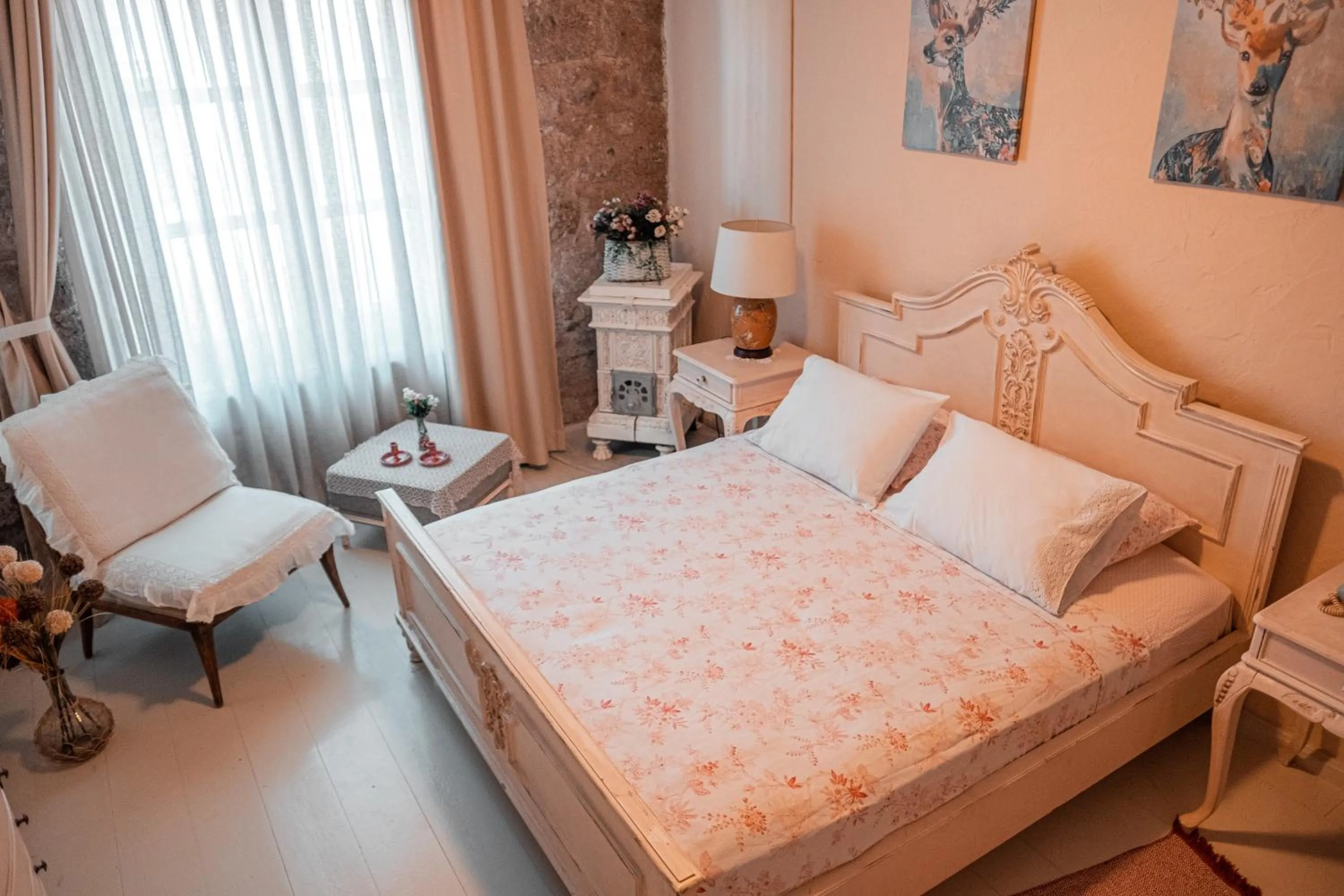Photo of the whole room, Bed in Hoşça kal Alaçatı