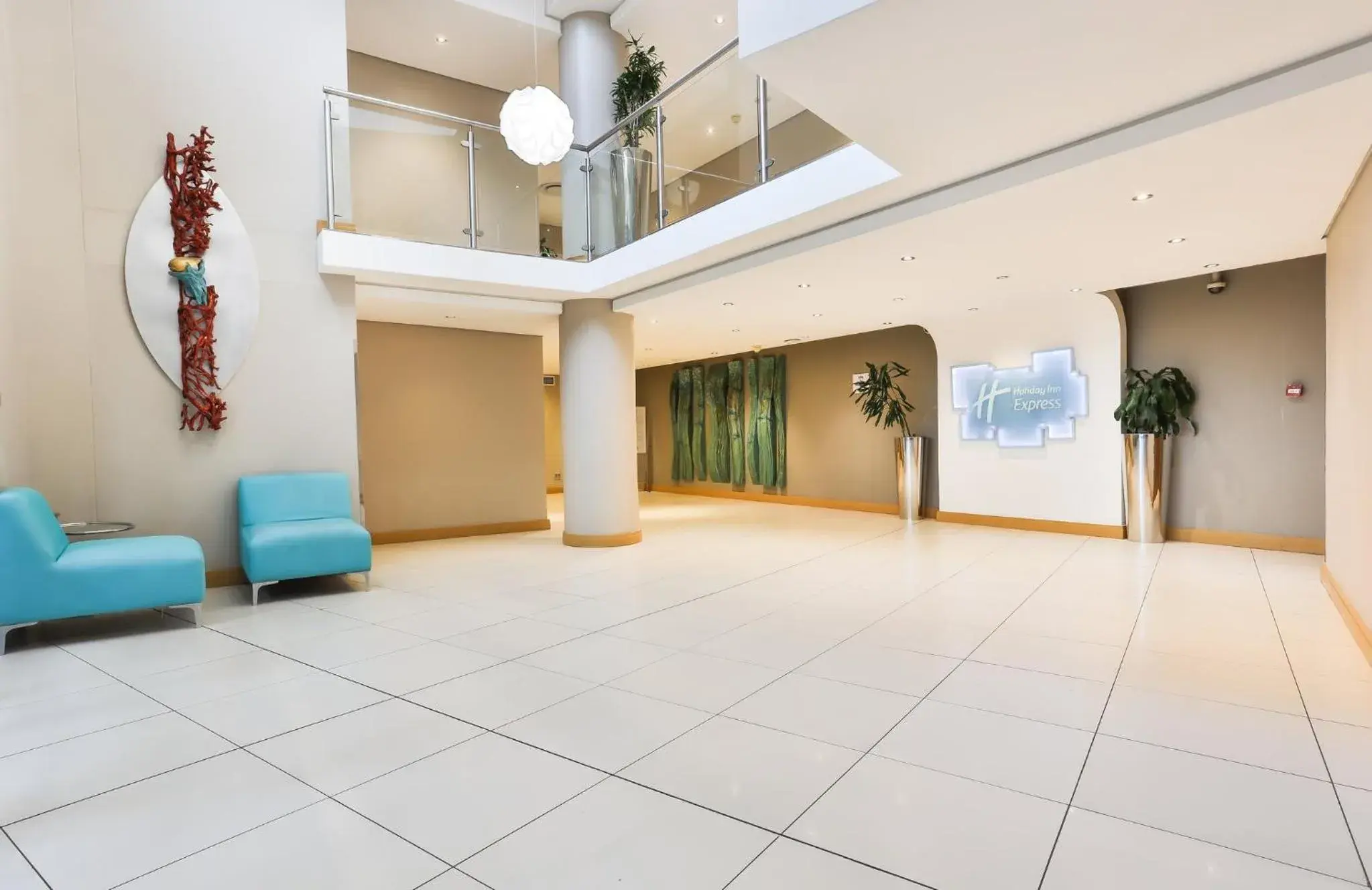 Property building in Holiday Inn Express Durban - Umhlanga by IHG Property building in Holiday Inn Express Durban - Umhlanga by IHG