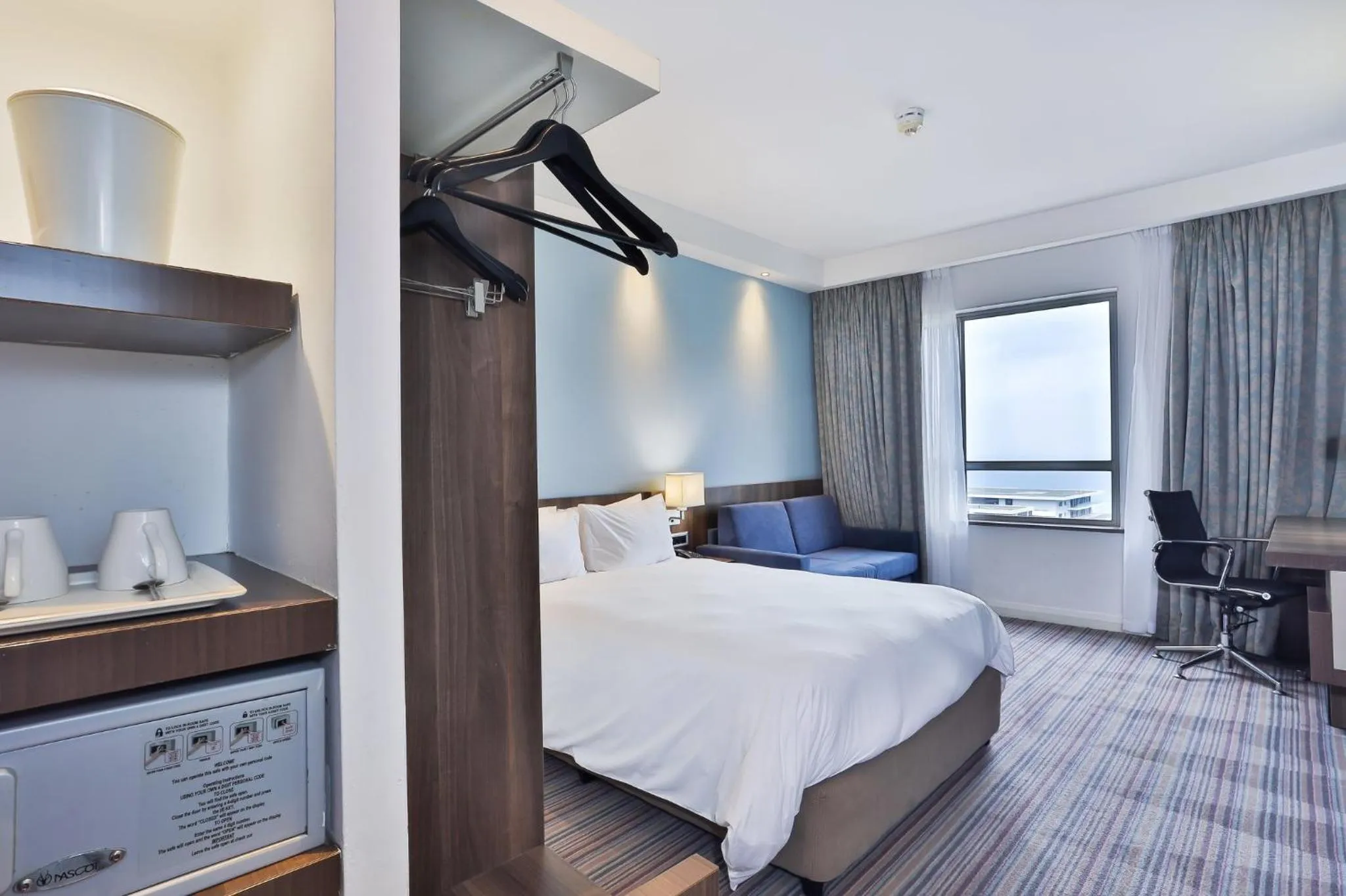 Photo of the whole room, Bed in Holiday Inn Express Durban - Umhlanga by IHG