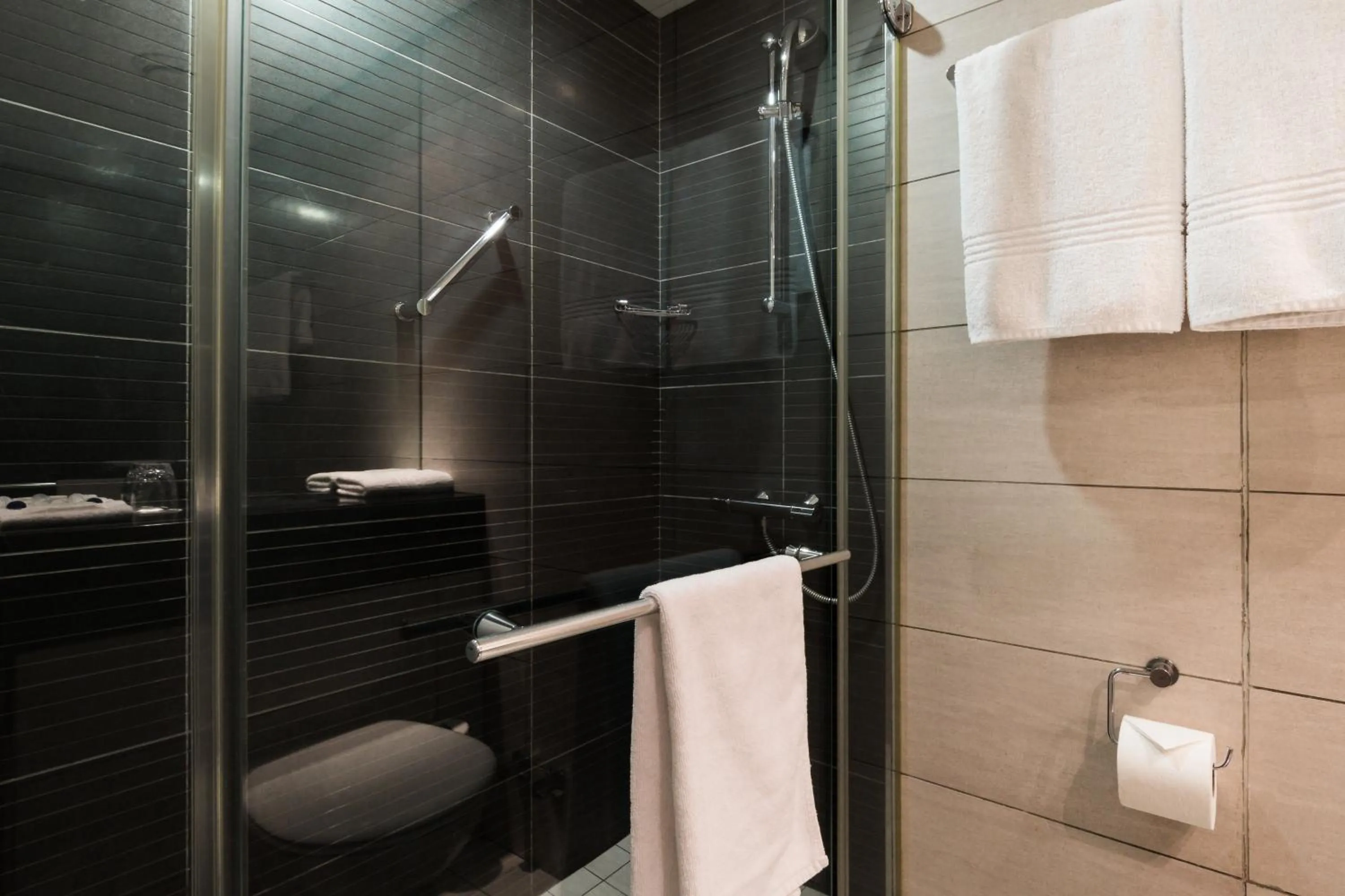 Bathroom in Holiday Inn Express Durban - Umhlanga by IHG