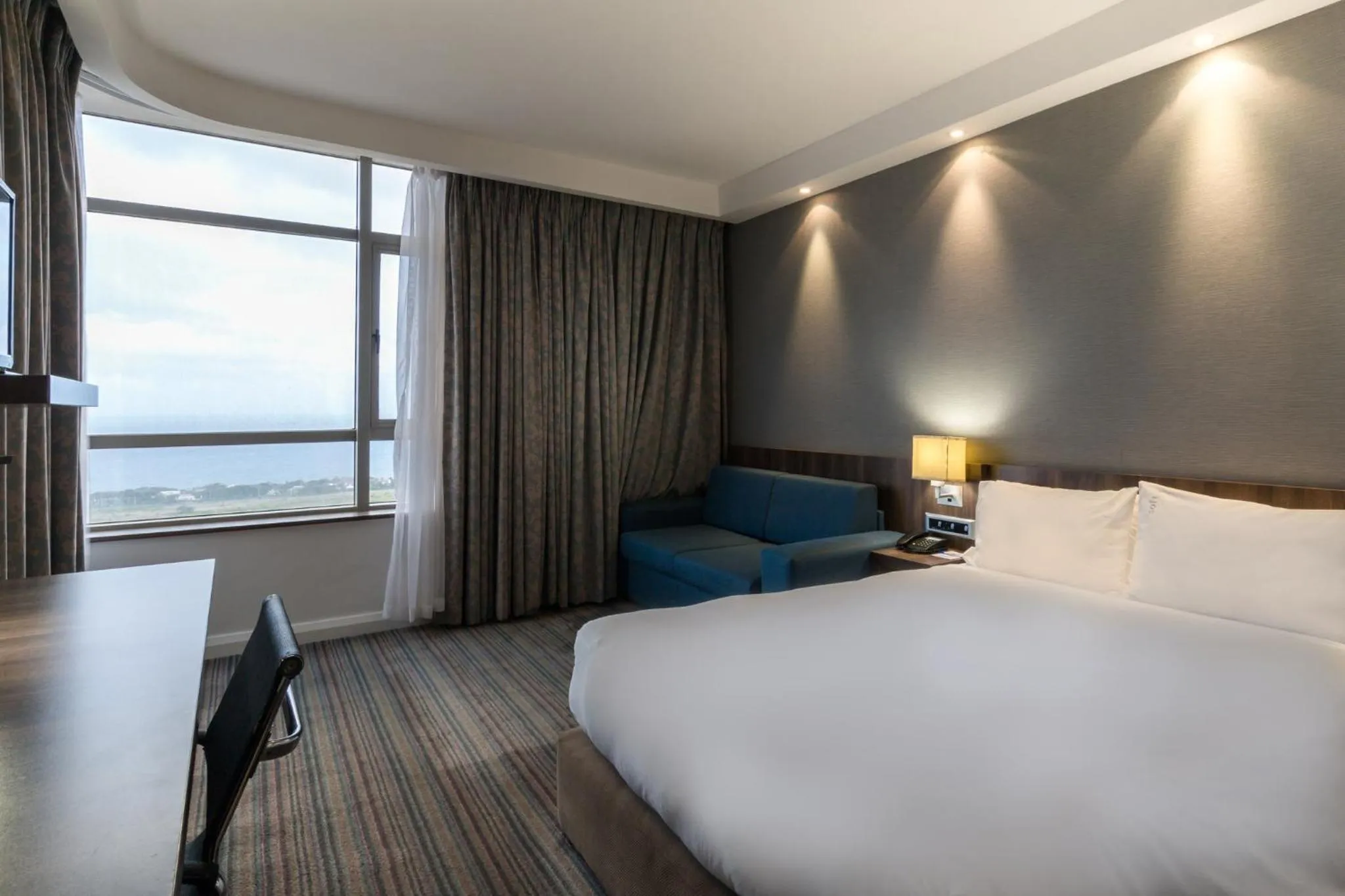 Photo of the whole room, Bed in Holiday Inn Express Durban - Umhlanga by IHG