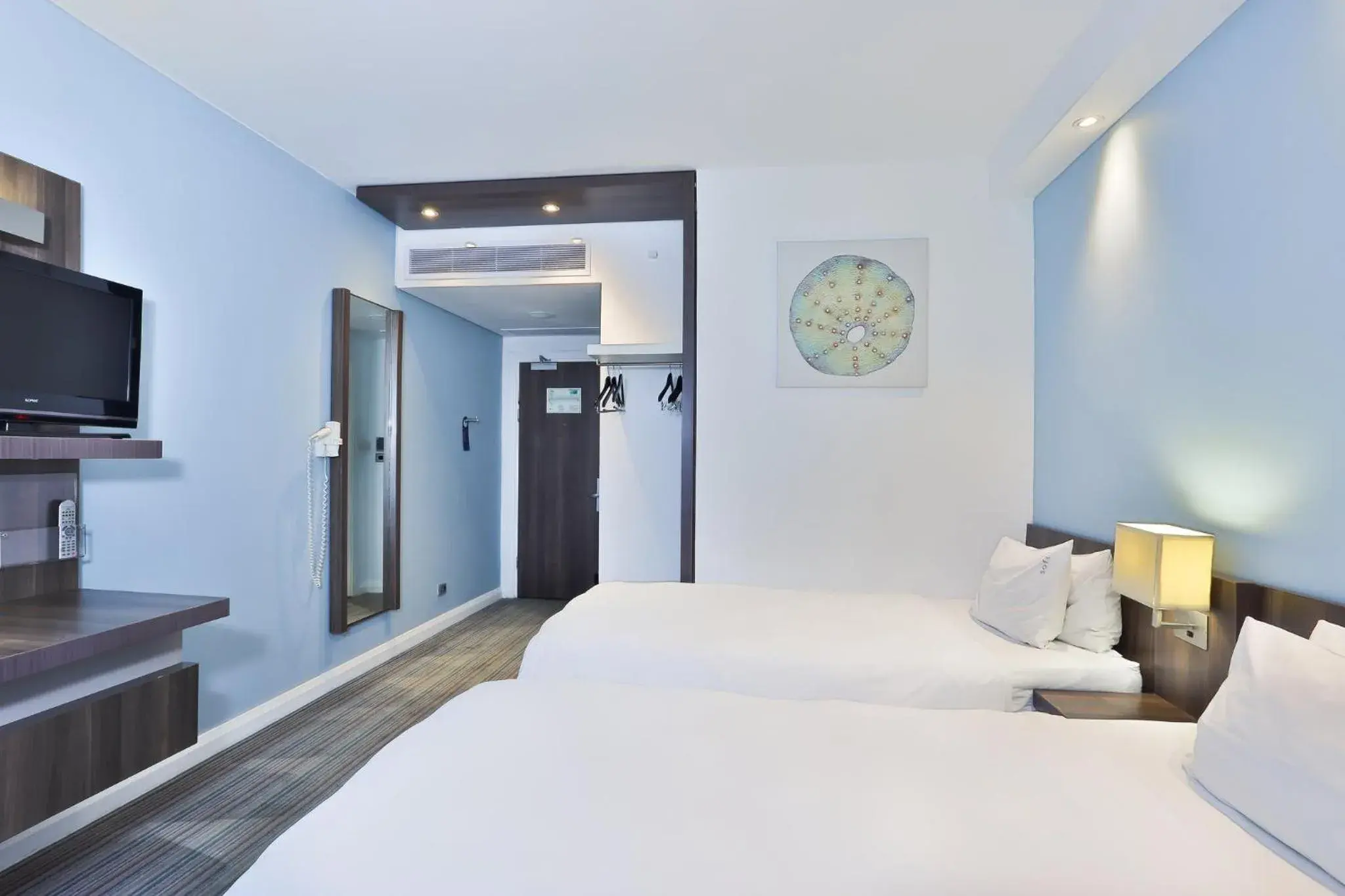 Standard Twin Room with Balcony and Ocean View in Holiday Inn Express Durban - Umhlanga by IHG Standard Twin Room with Balcony and Ocean View in Holiday Inn Express Durban - Umhlanga by IHG