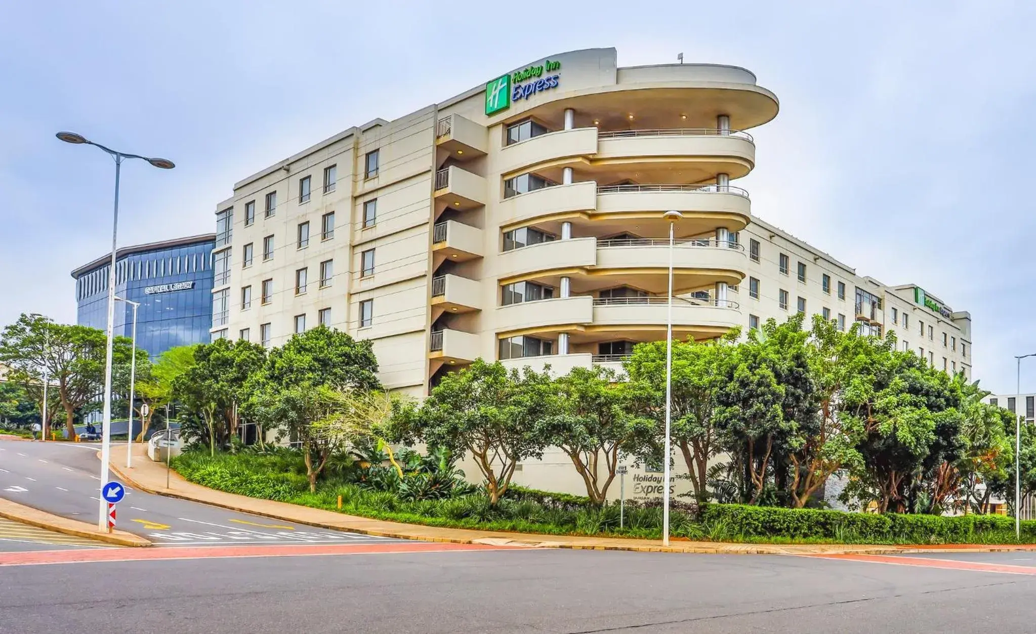 Property building in Holiday Inn Express Durban - Umhlanga by IHG Property building in Holiday Inn Express Durban - Umhlanga by IHG