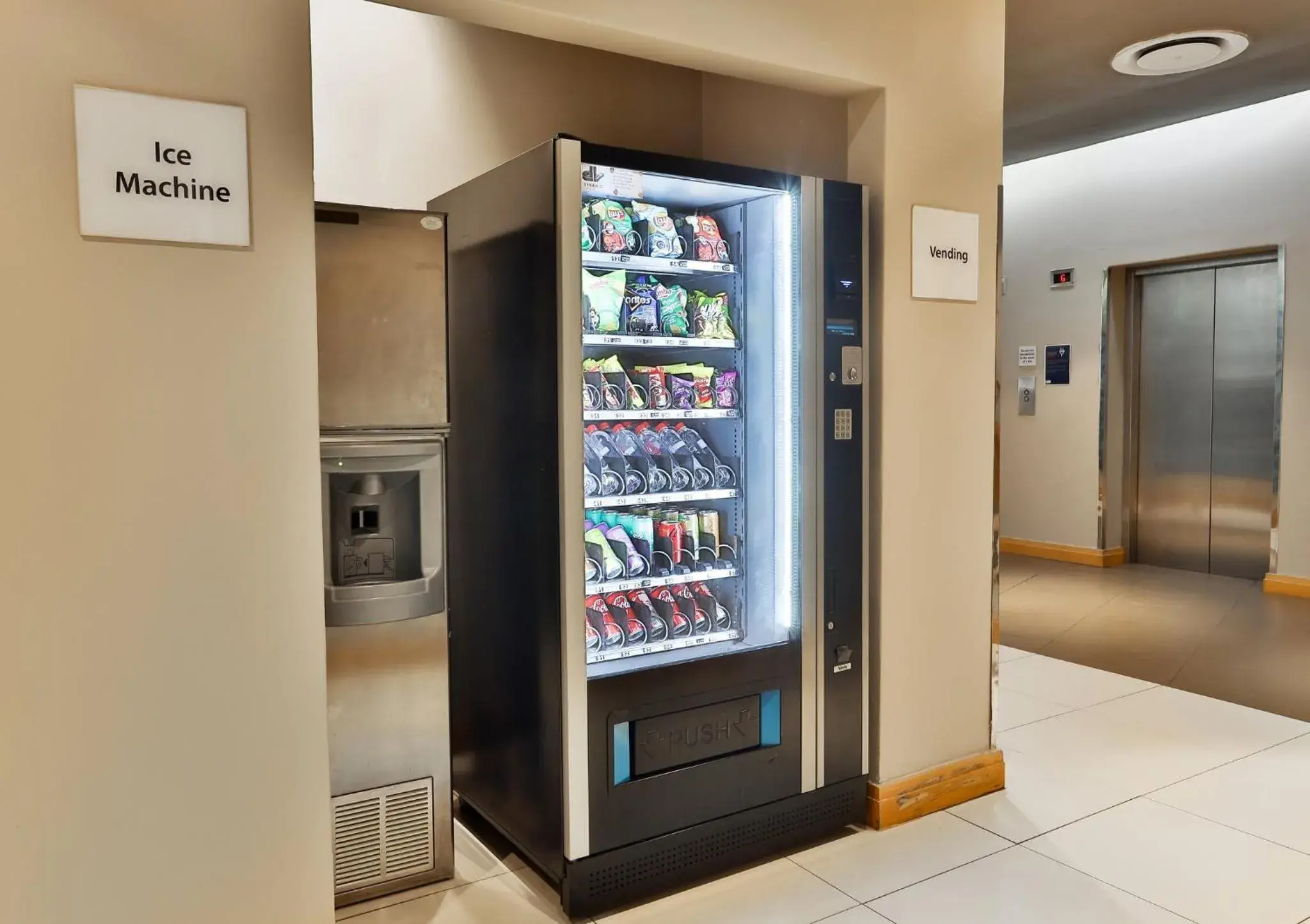 Lobby or reception in Holiday Inn Express Durban - Umhlanga by IHG Lobby or reception in Holiday Inn Express Durban - Umhlanga by IHG