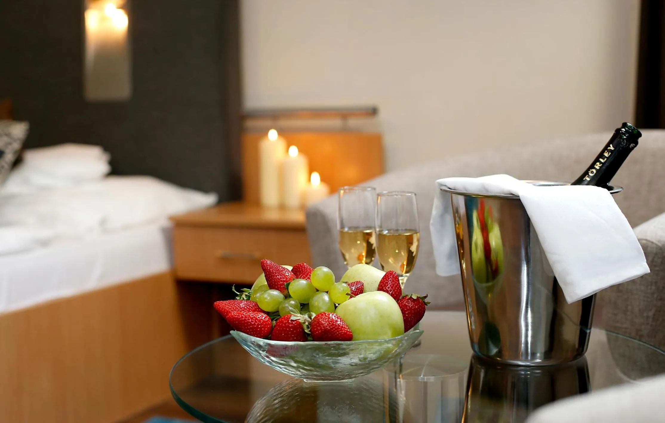 Decorative detail, Bed in Hotel Villa Völgy Wellness & Konferencia