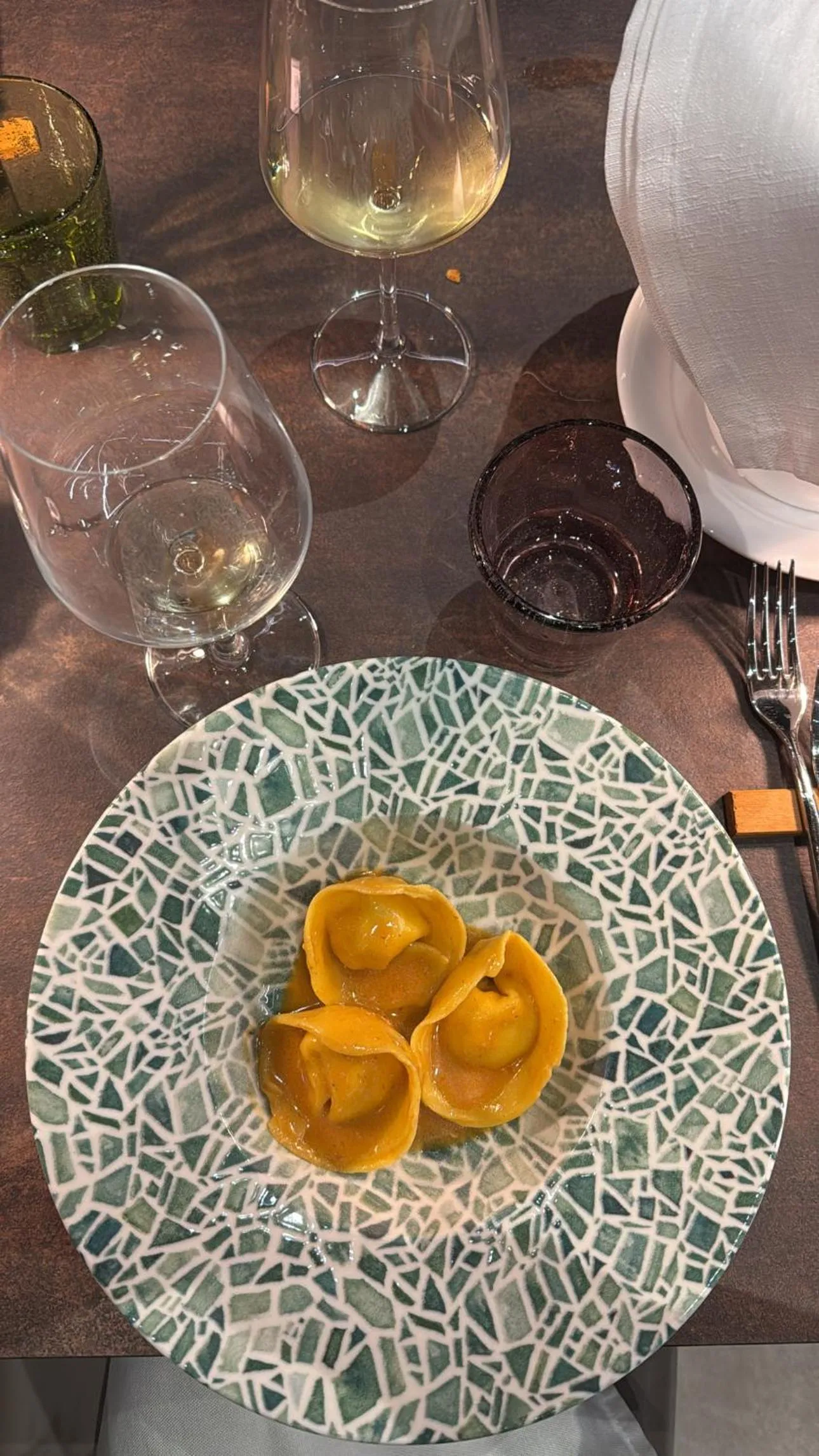 Restaurant/places to eat in Petit Hotel