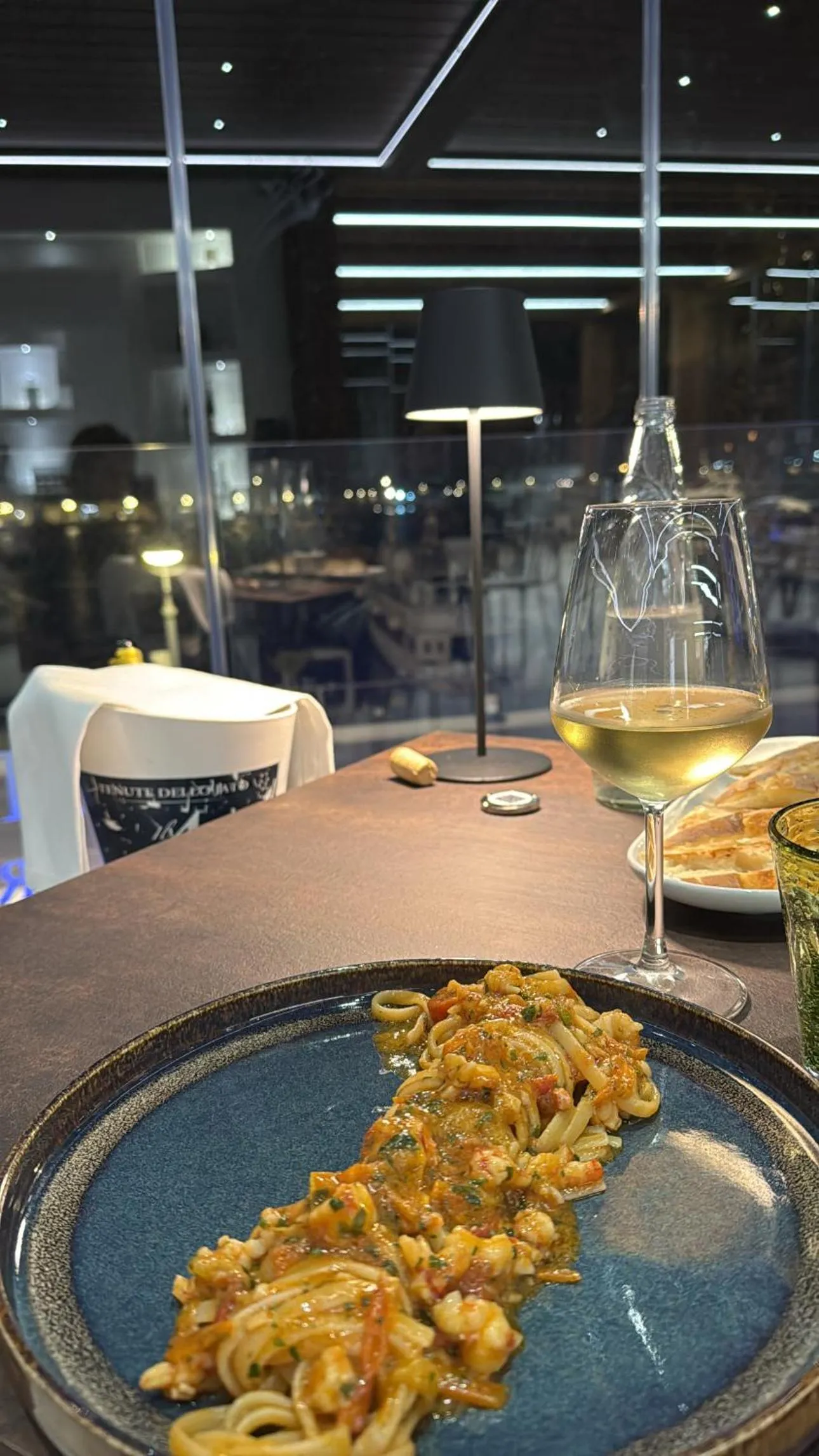 Restaurant/places to eat in Petit Hotel