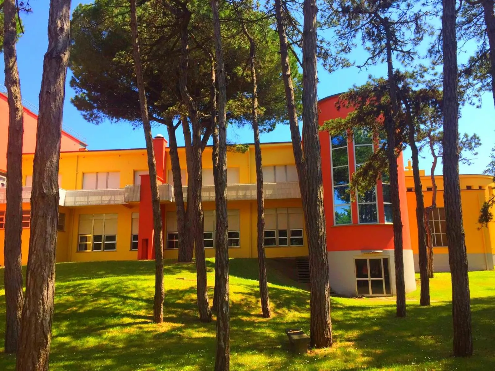 Property building in Bella Italia Sport Village