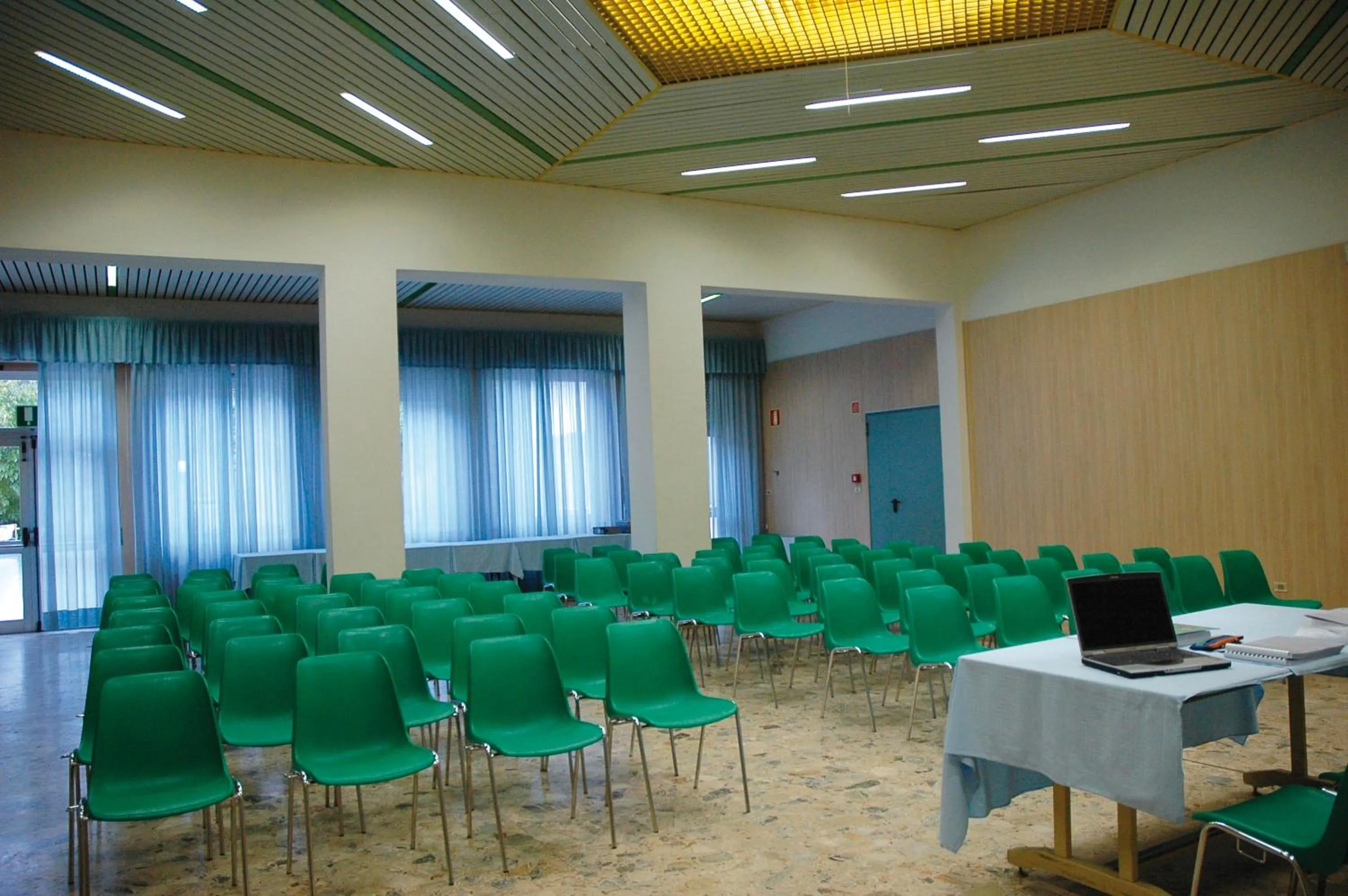 Business facilities in Bella Italia Sport Village