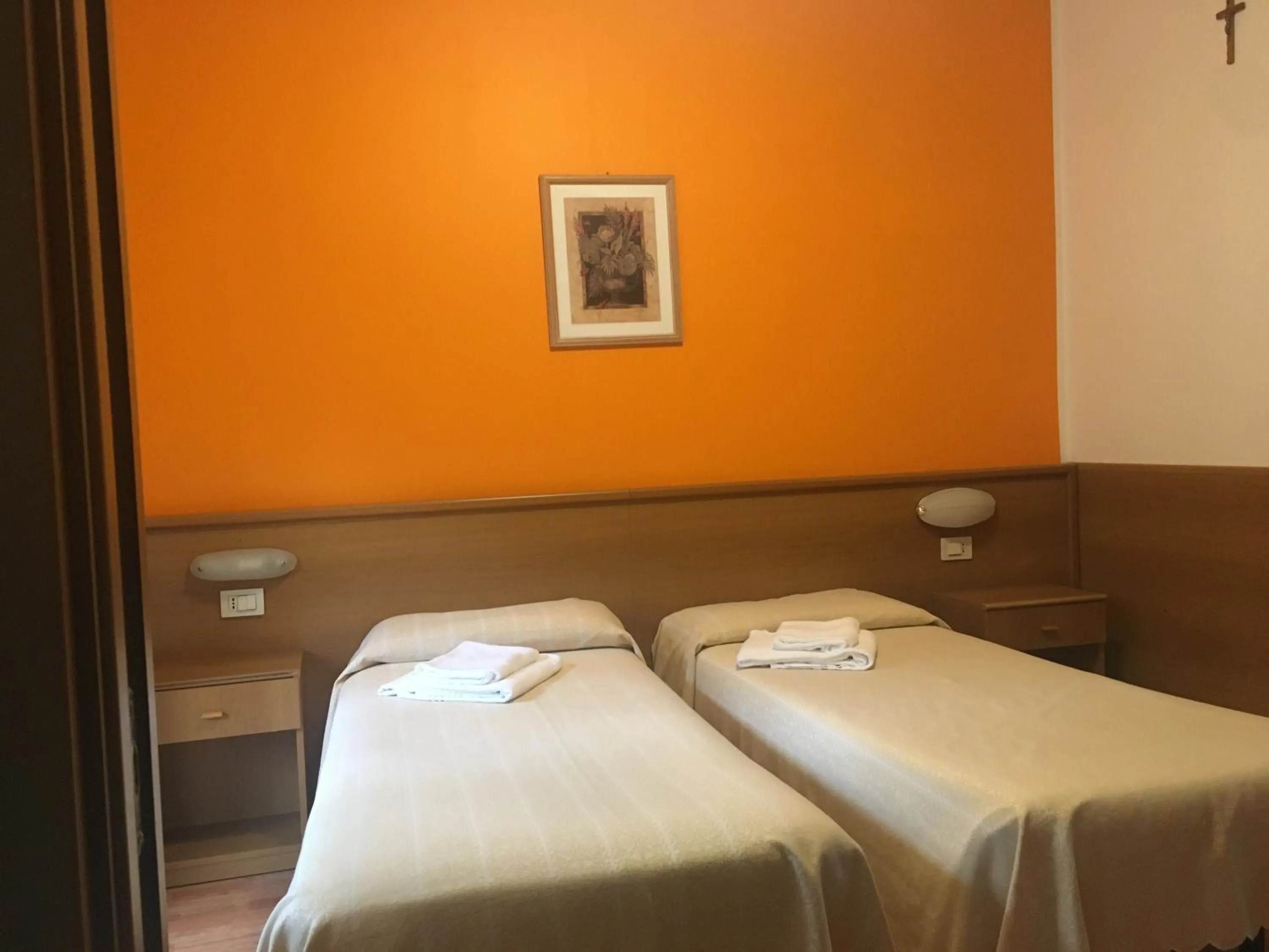 Photo of the whole room, Bed in Bella Italia Sport Village