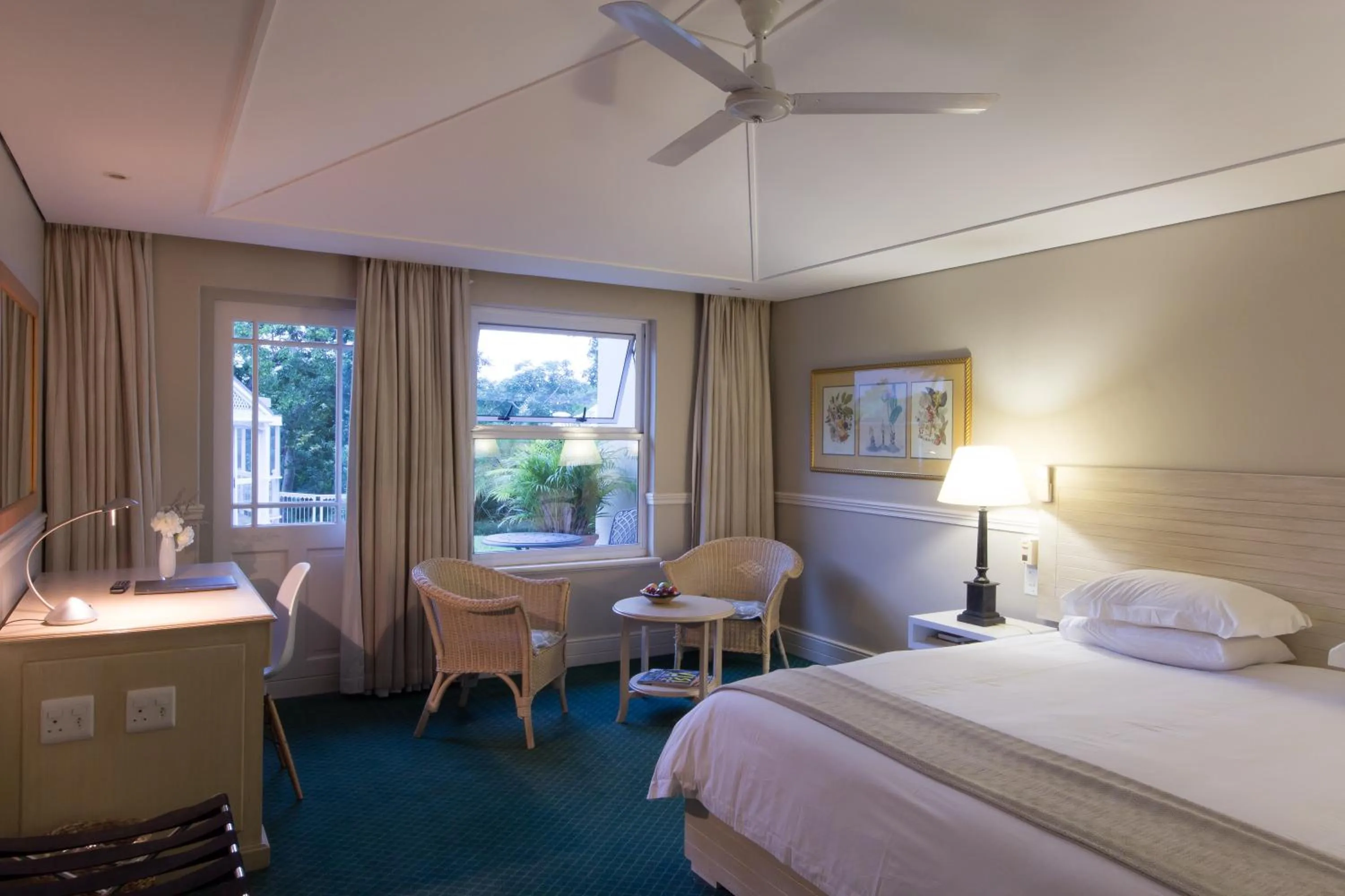 Bed in Quarry Lake Inn