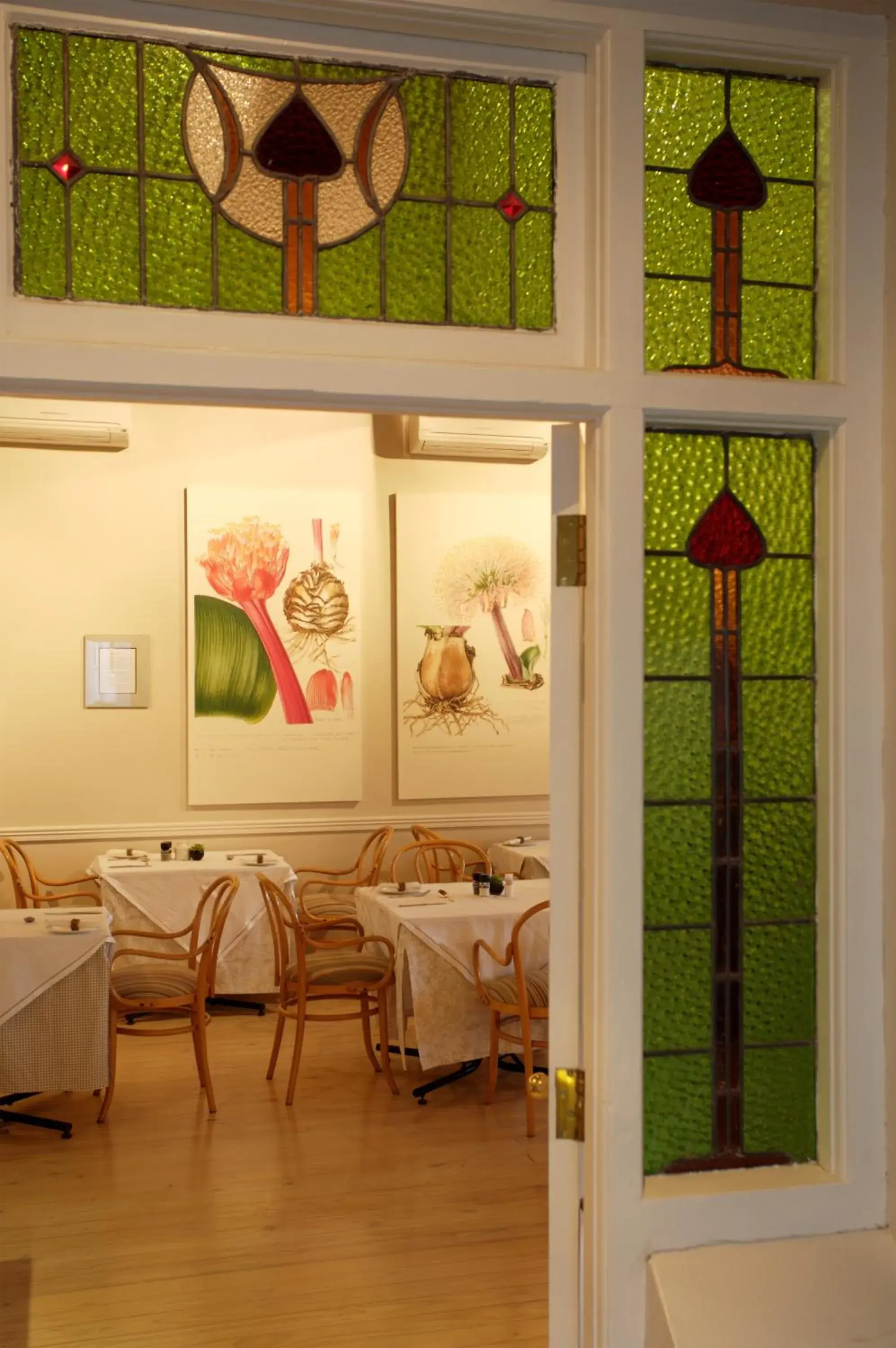 Facade/entrance in Quarry Lake Inn Facade/entrance in Quarry Lake Inn