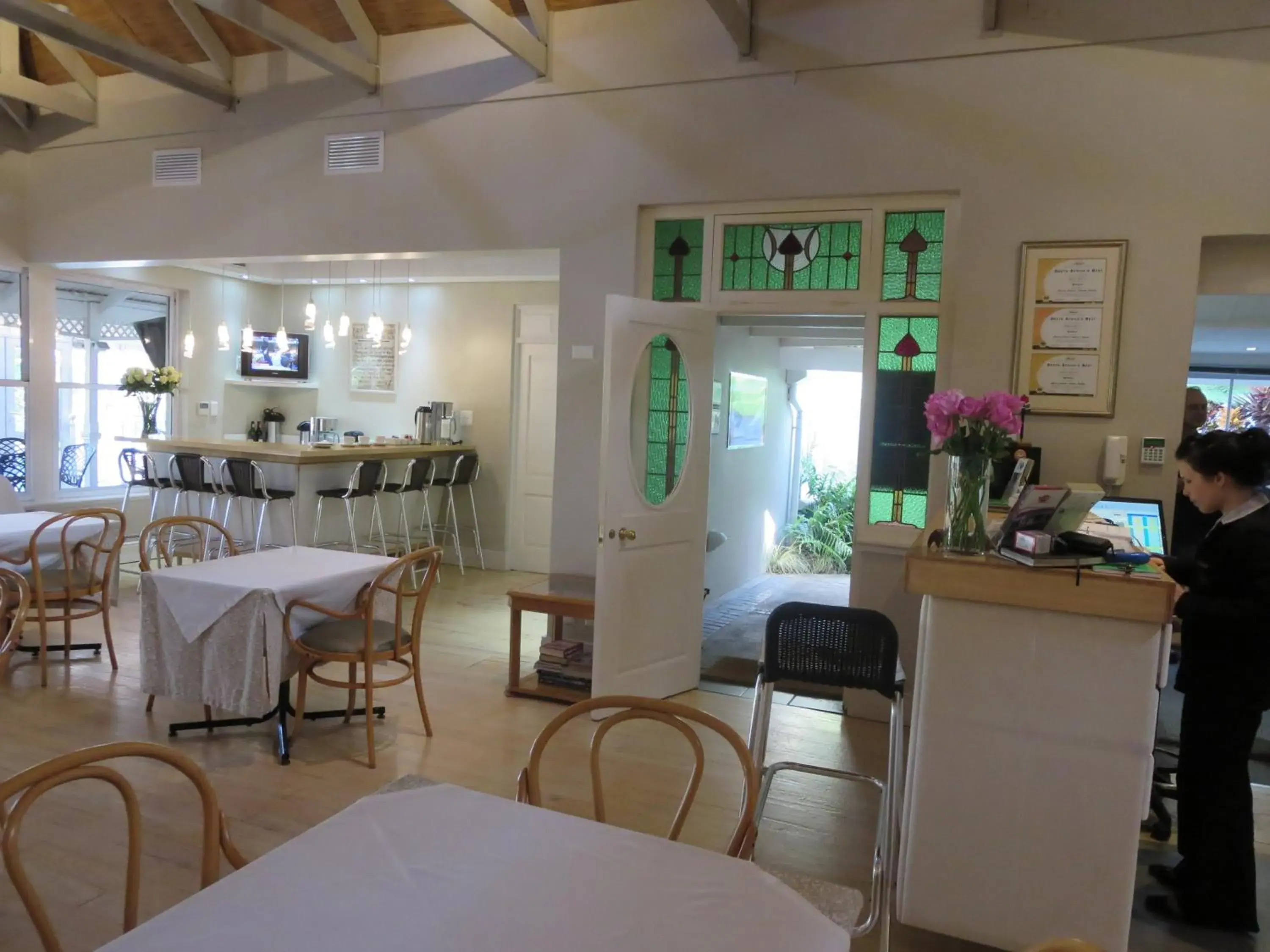 Restaurant/places to eat in Quarry Lake Inn Restaurant/places to eat in Quarry Lake Inn