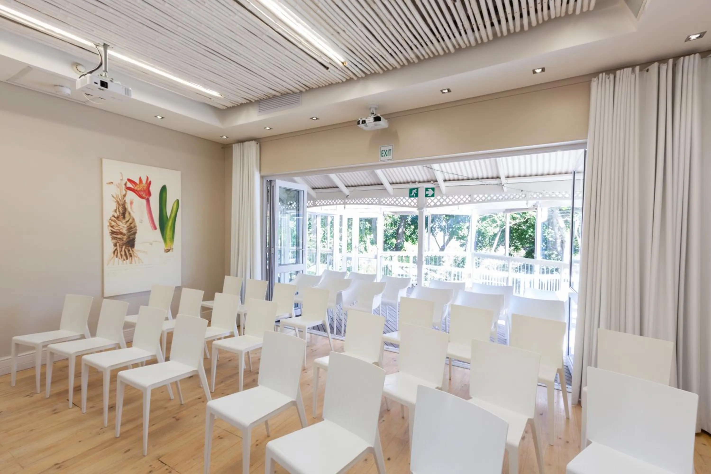 Meeting/conference room in Quarry Lake Inn