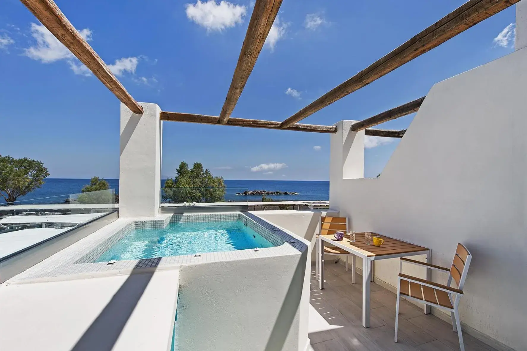 Suite with Sea View in Nissia Beach Apartments & Suites Suite with Sea View in Nissia Beach Apartments & Suites