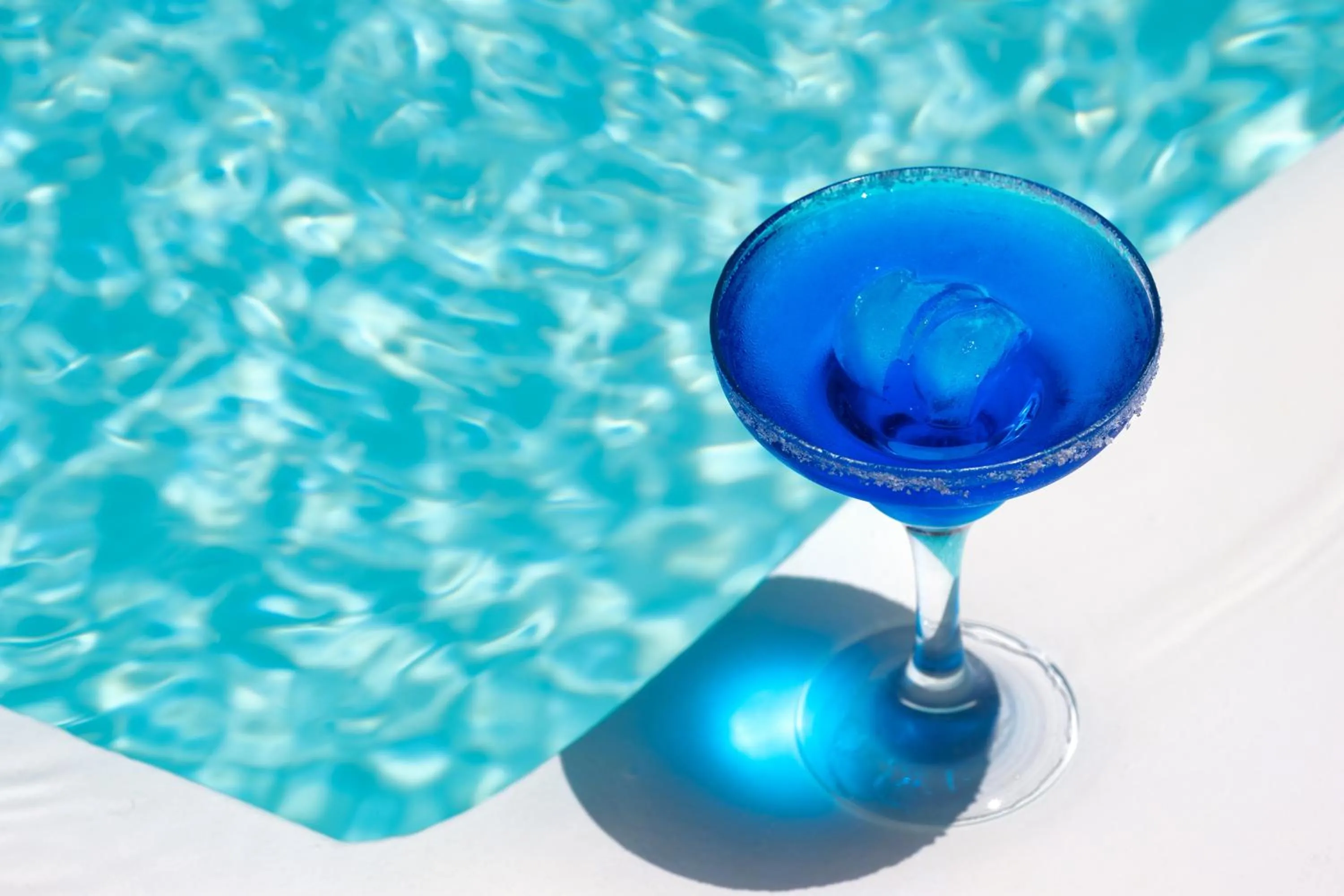 Restaurant/places to eat in Nissia Beach Apartments & Suites