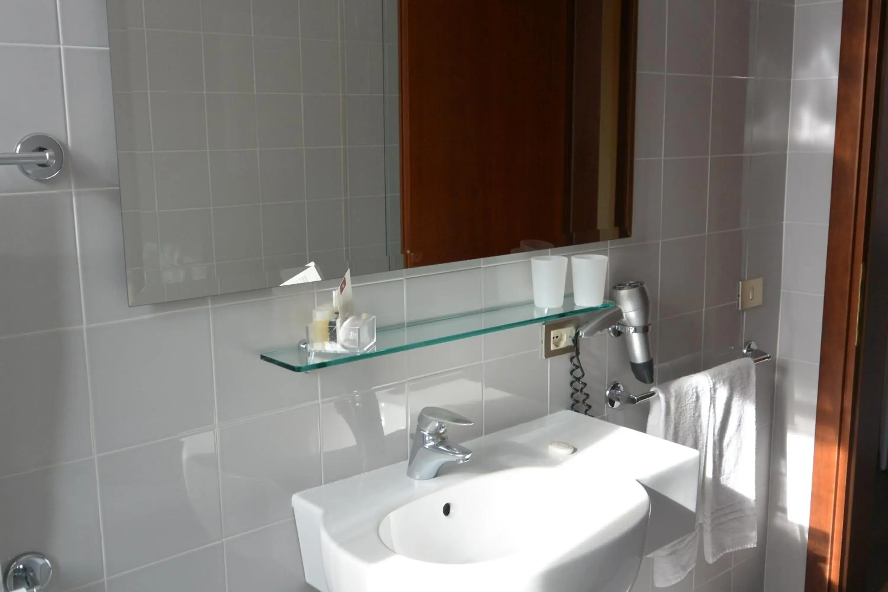 Bathroom in Hotel Gran Duca Di York Bathroom in Hotel Gran Duca Di York