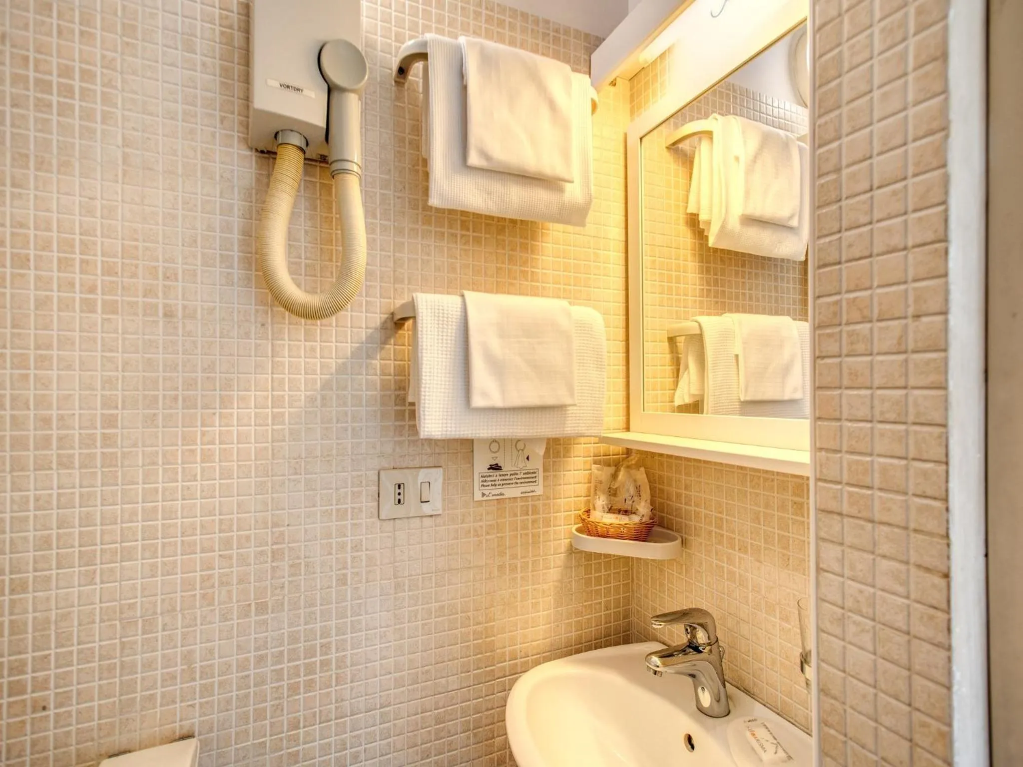 Bathroom in Hotel Labelle