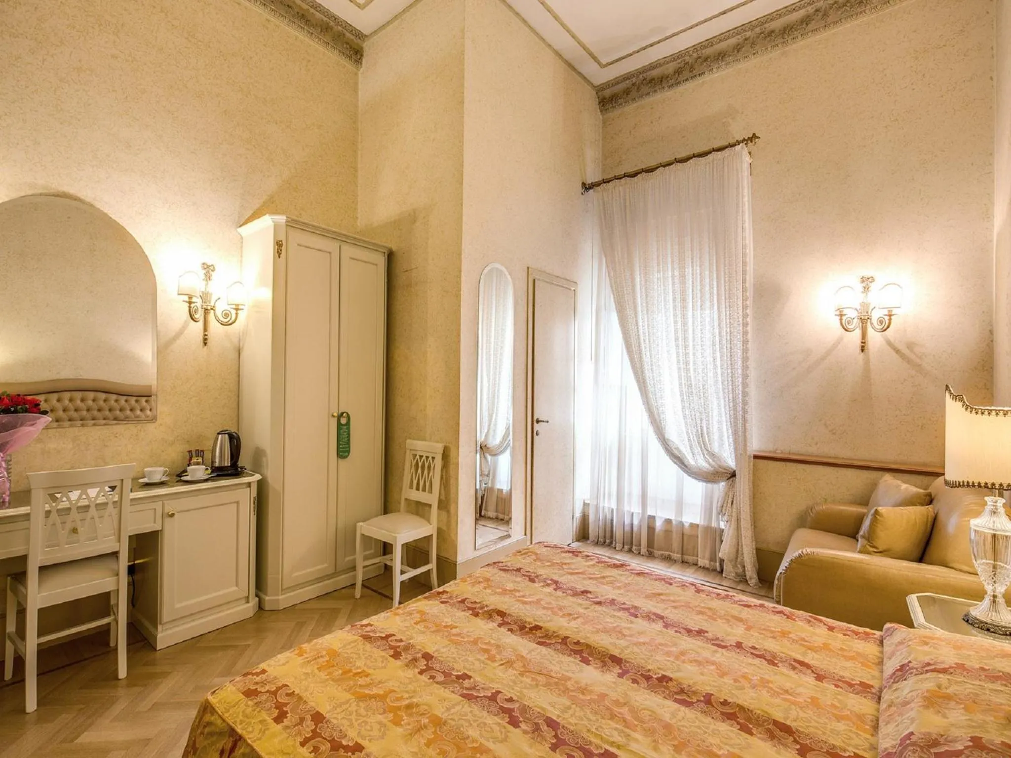 Photo of the whole room, Bed in Hotel Labelle