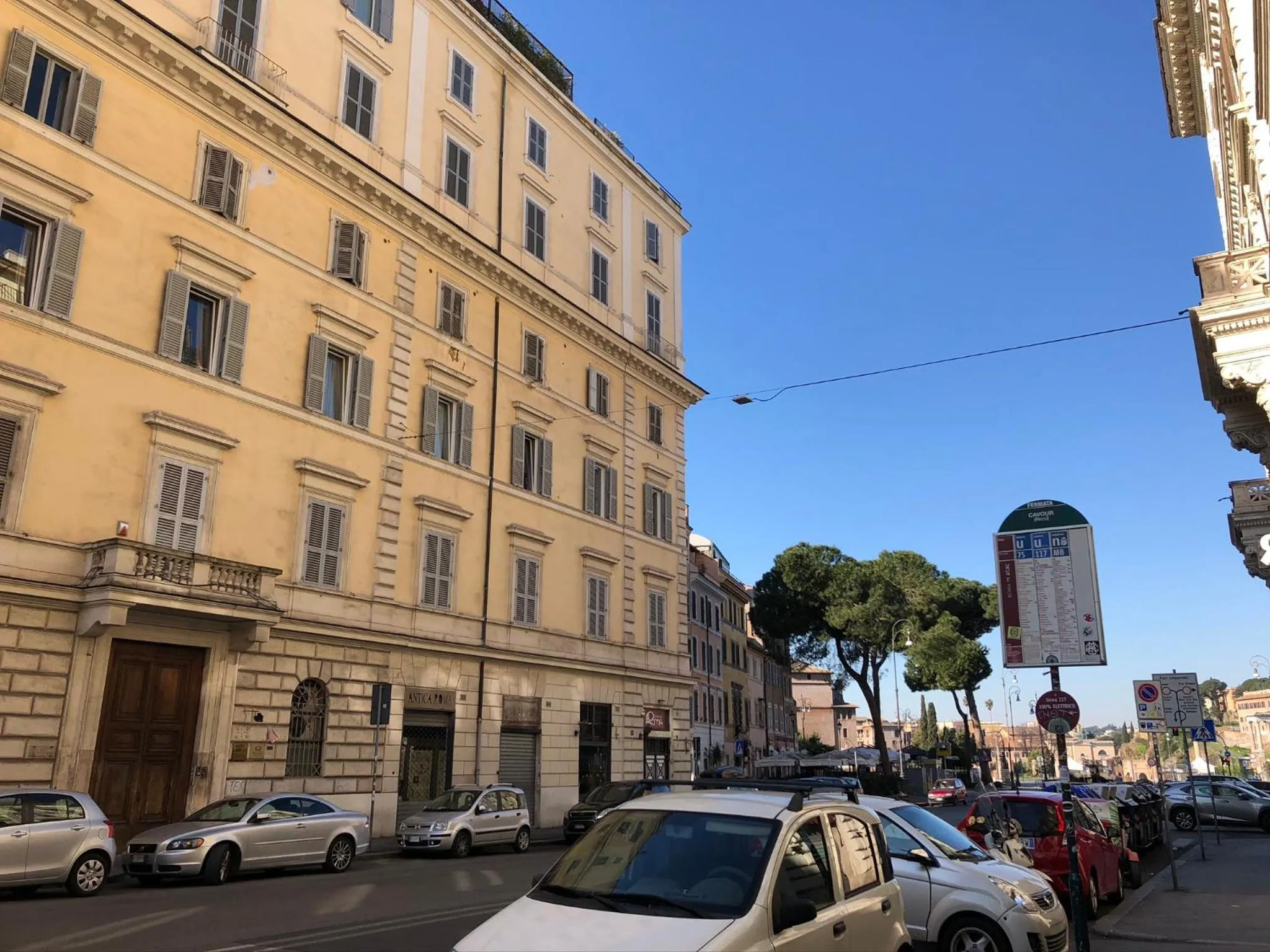 Property building in Hotel Labelle