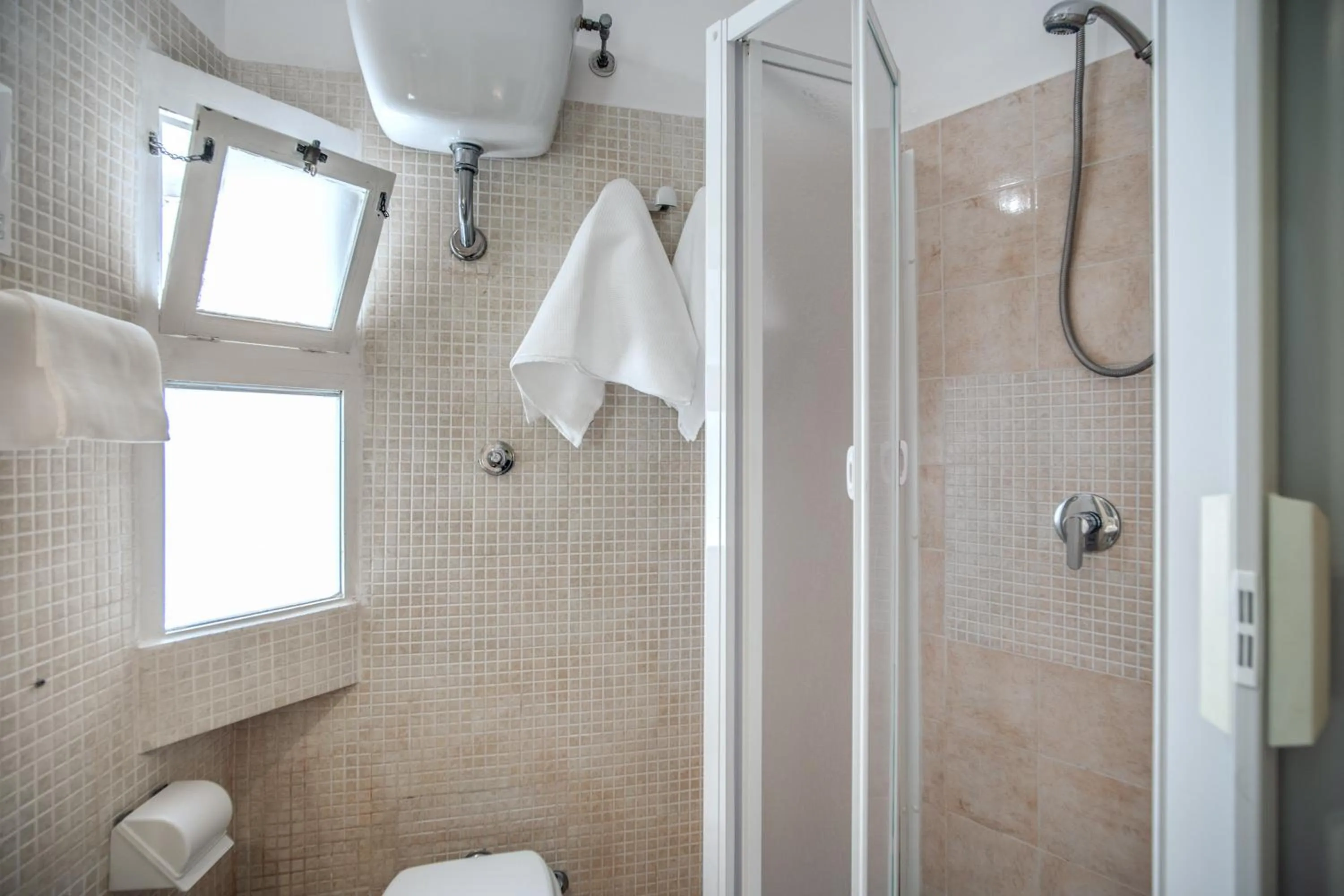 Bathroom in Hotel Labelle