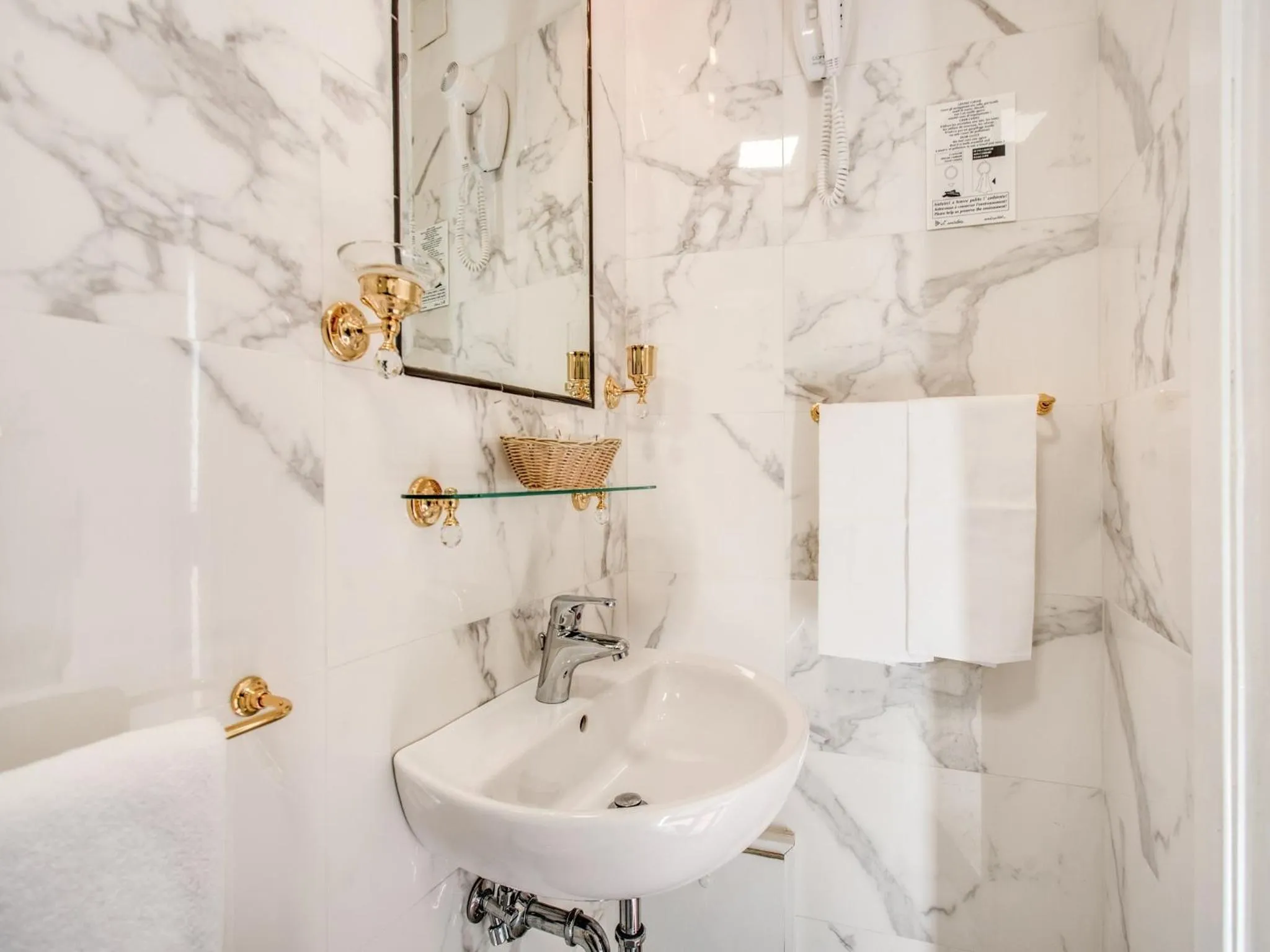 Bathroom in Hotel Labelle