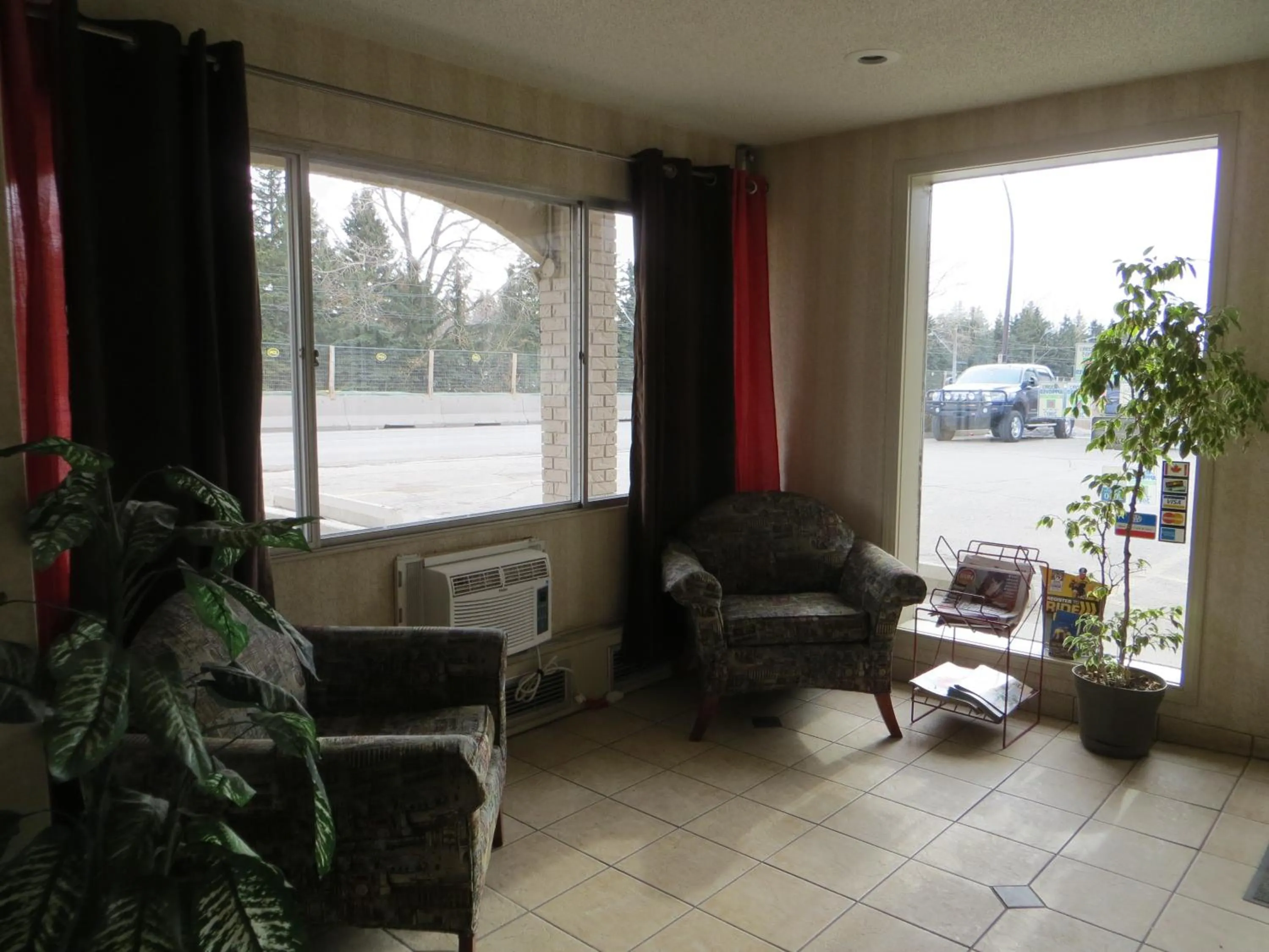 Lobby or reception, Seating Area in Ramada Limited Calgary