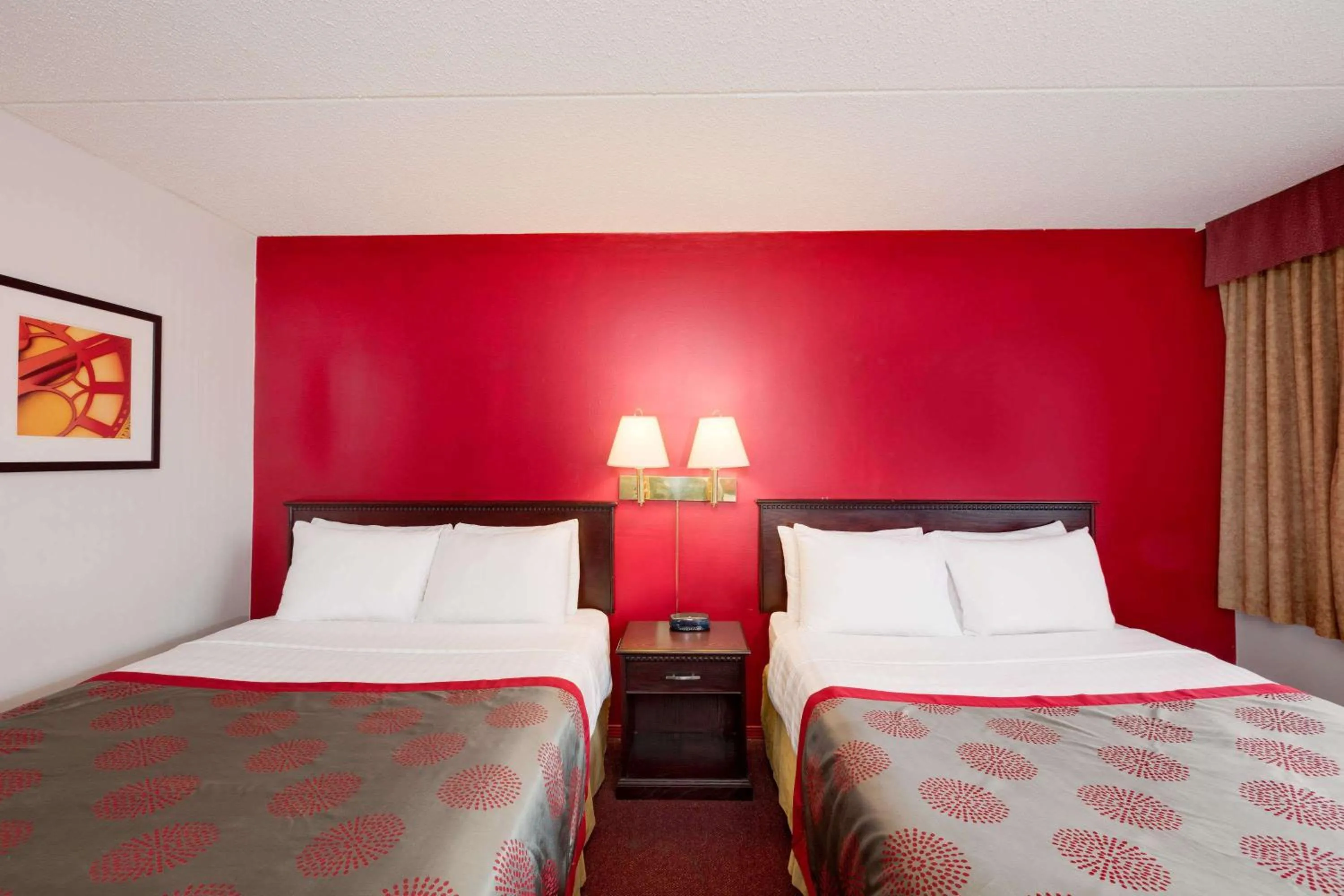 Photo of the whole room in Ramada Limited Calgary