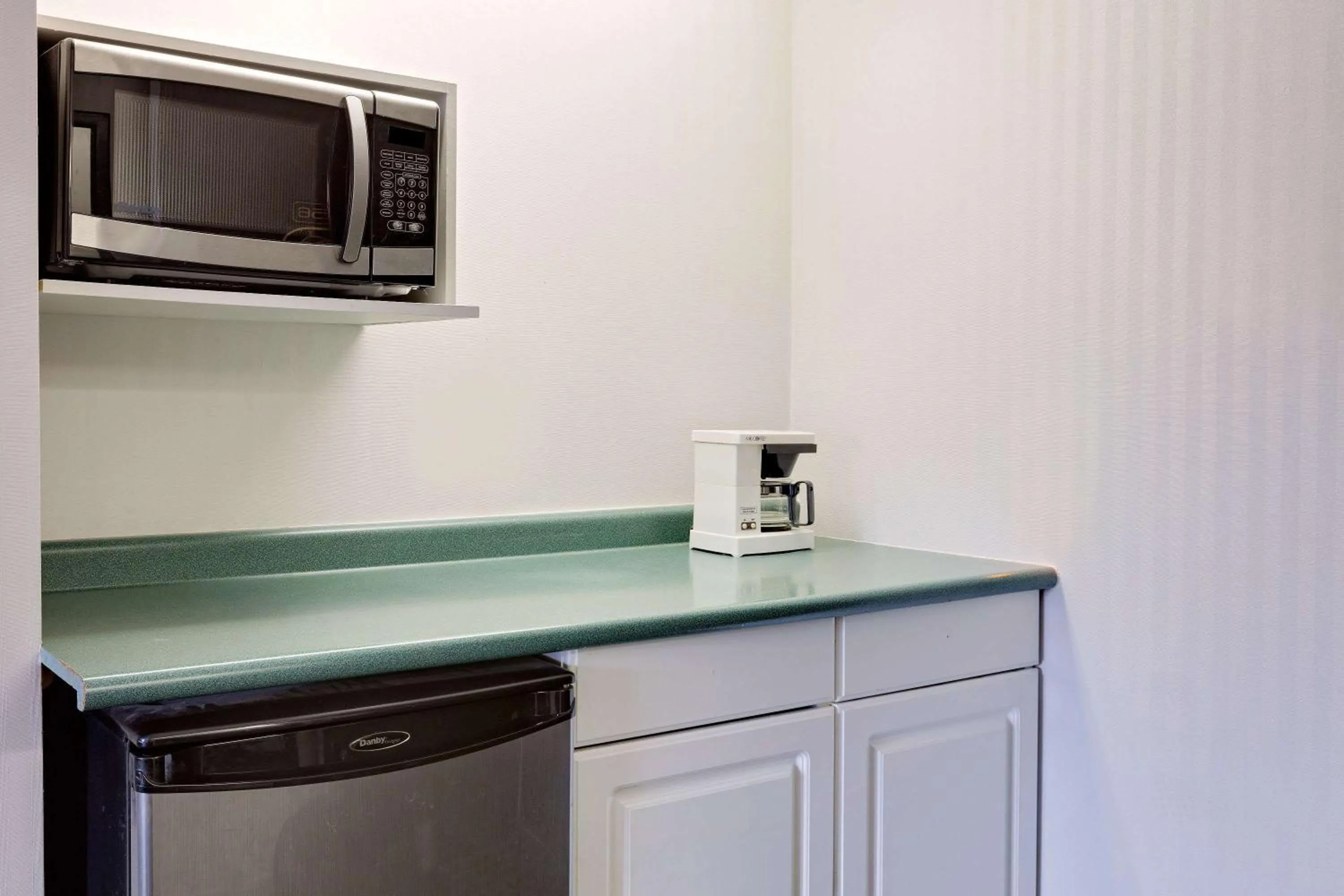 Other, Kitchen/Kitchenette in Ramada Limited Calgary