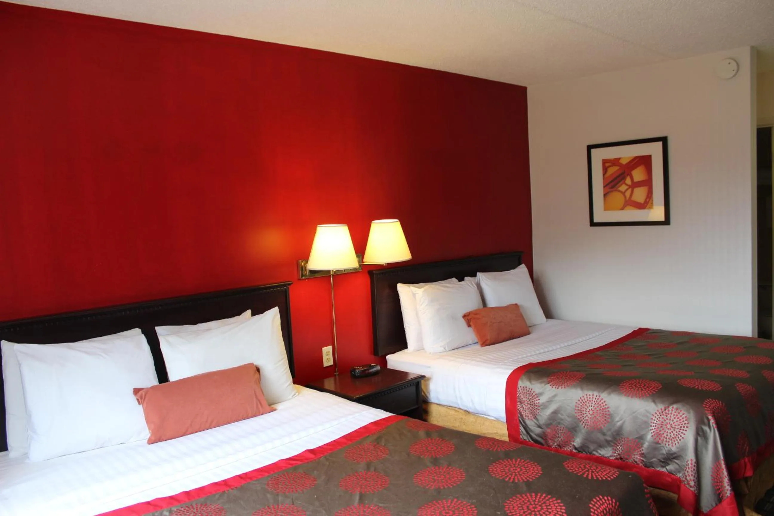 Photo of the whole room in Ramada Limited Calgary