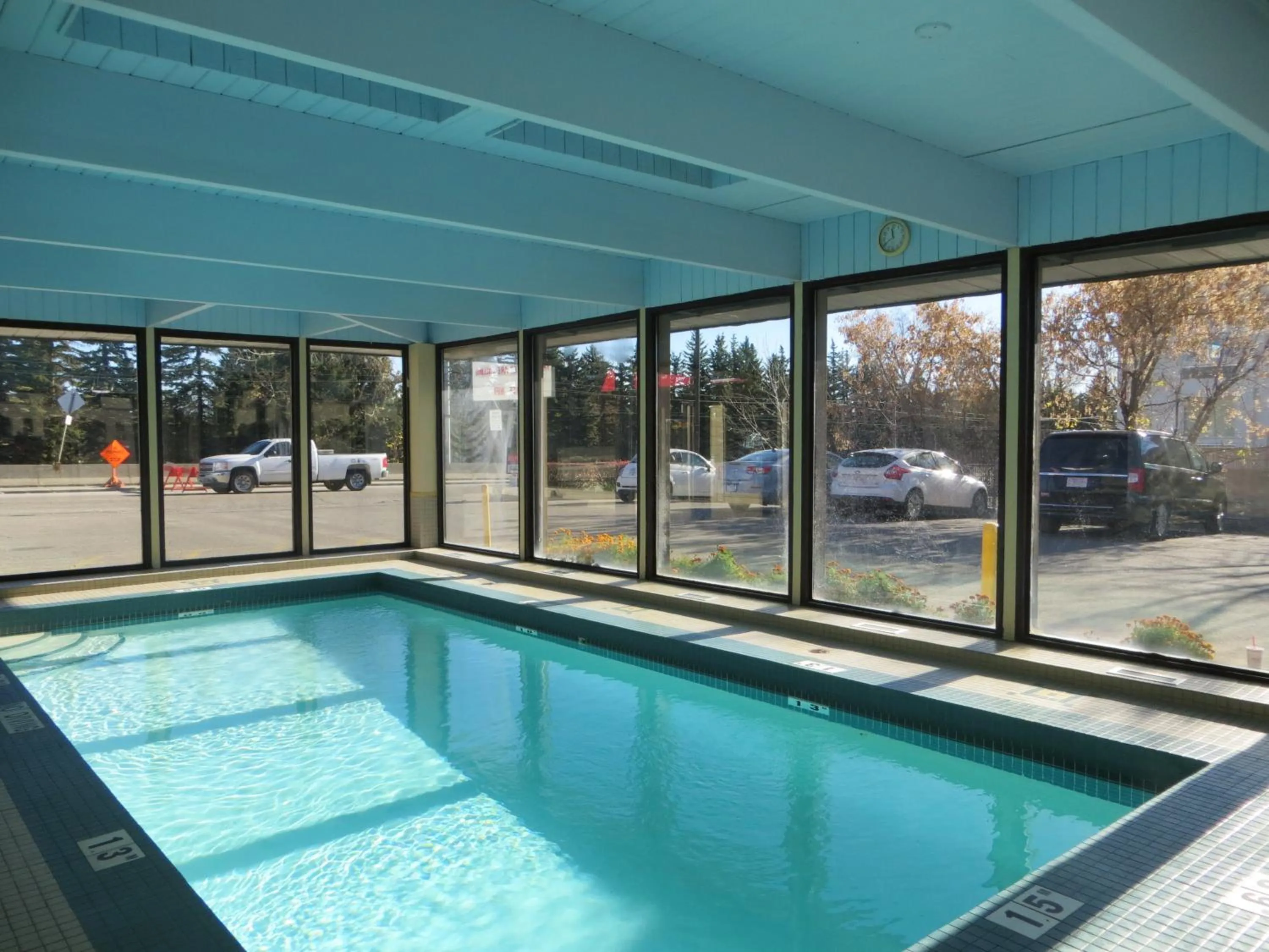 Swimming Pool in Ramada Limited Calgary
