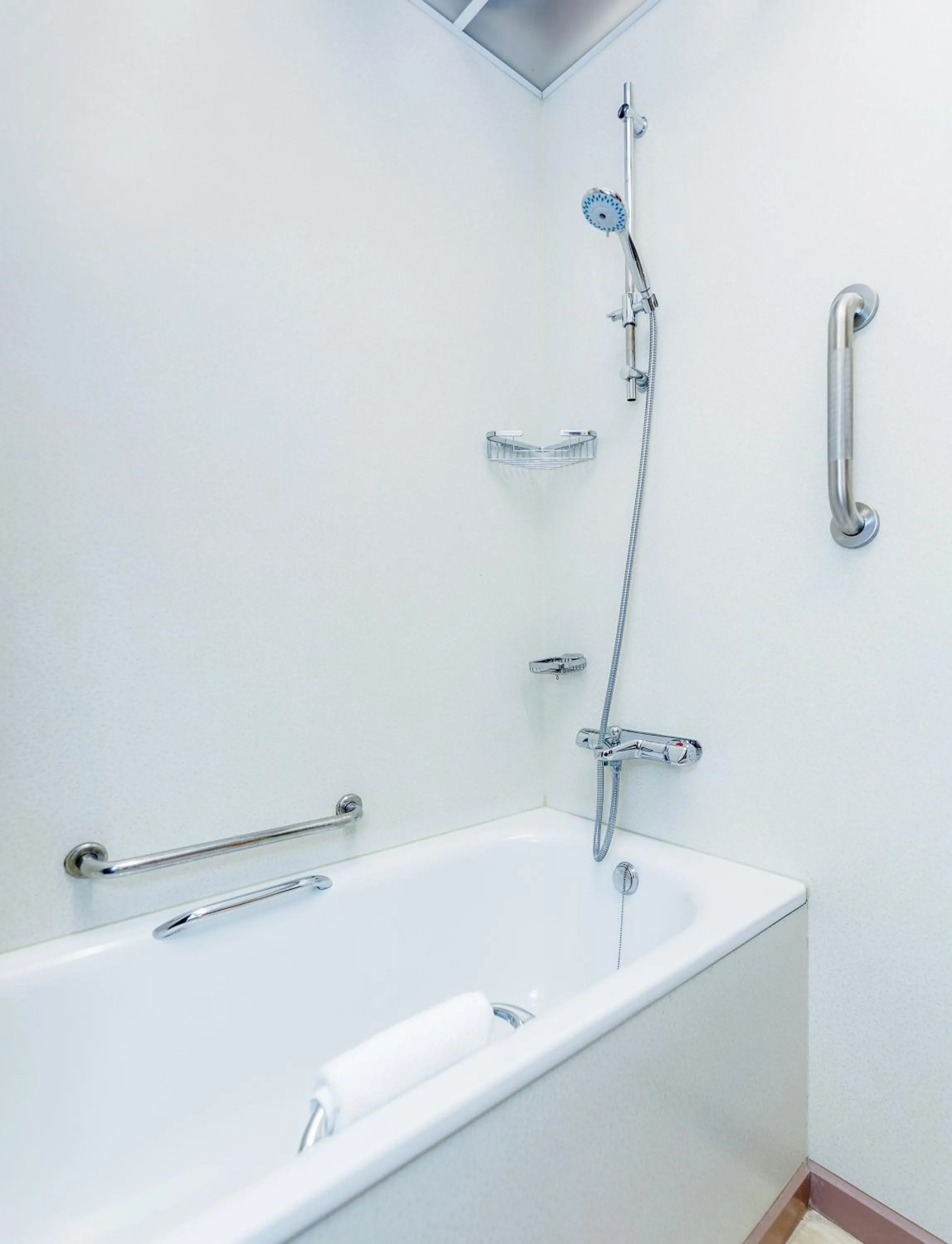 Bathroom in Eurotraveller Hotel - Premier - Harrow