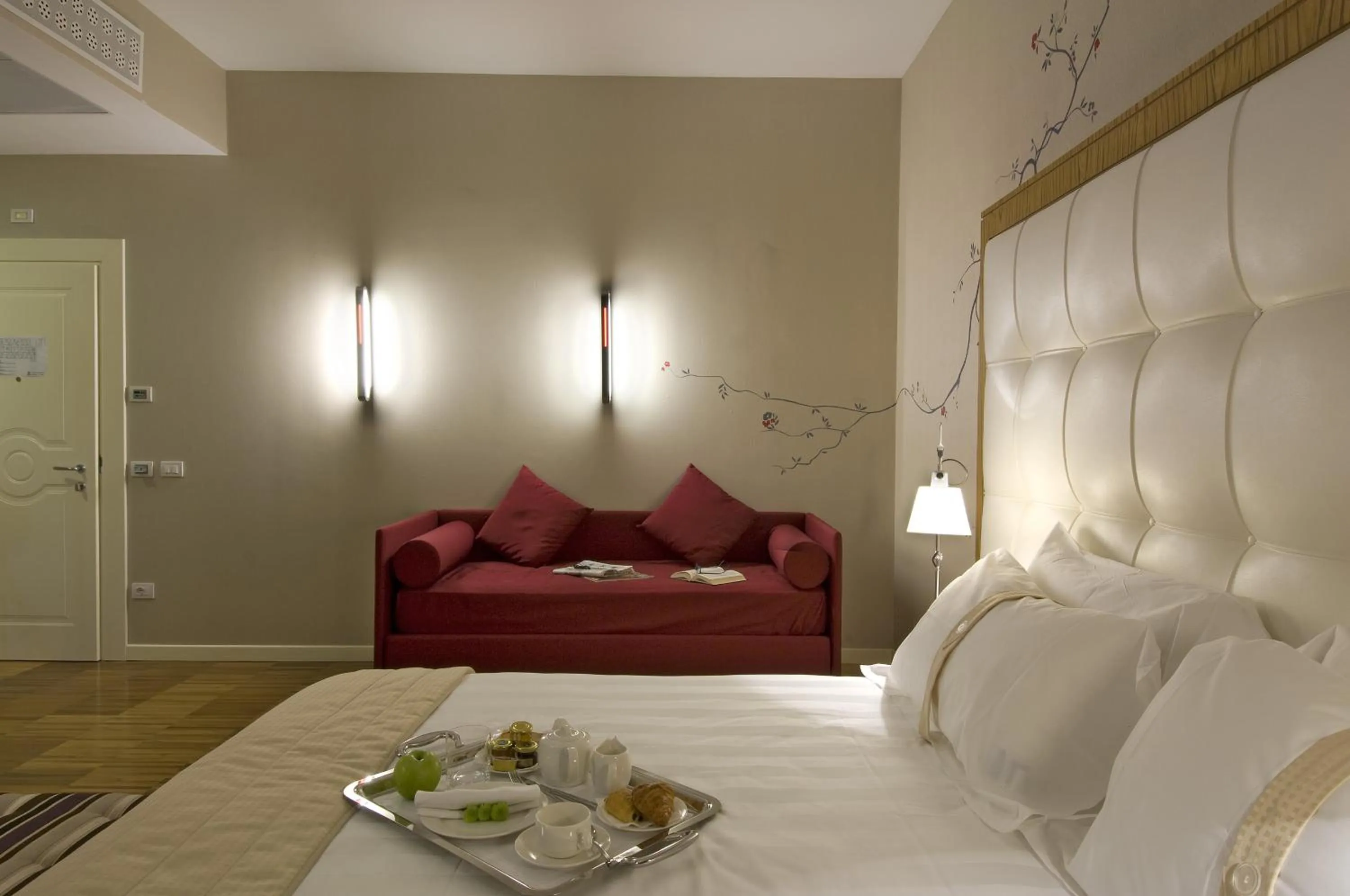room service, Bed in Italiana Hotels Milan Rho Fair