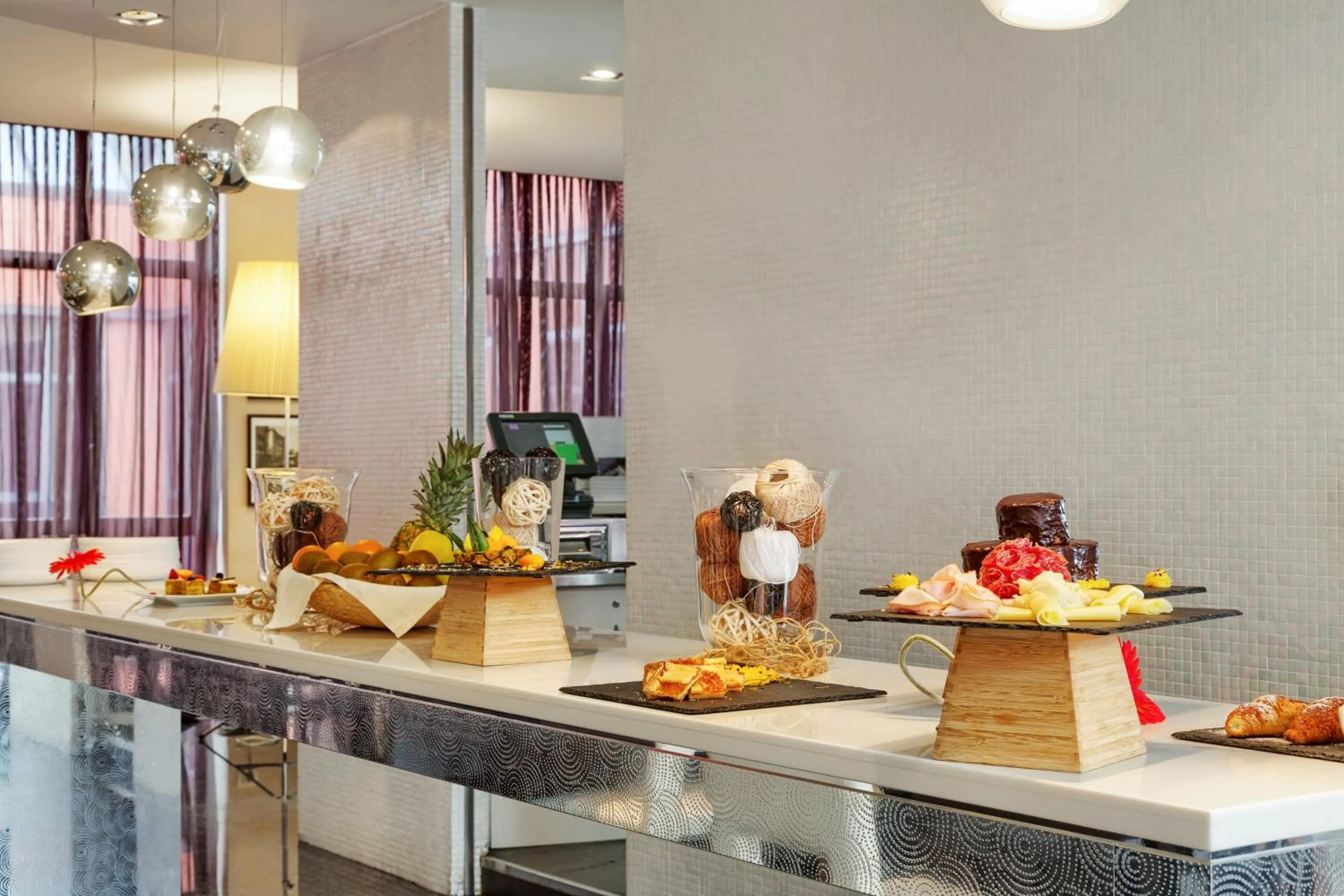 Breakfast in Italiana Hotels Milan Rho Fair