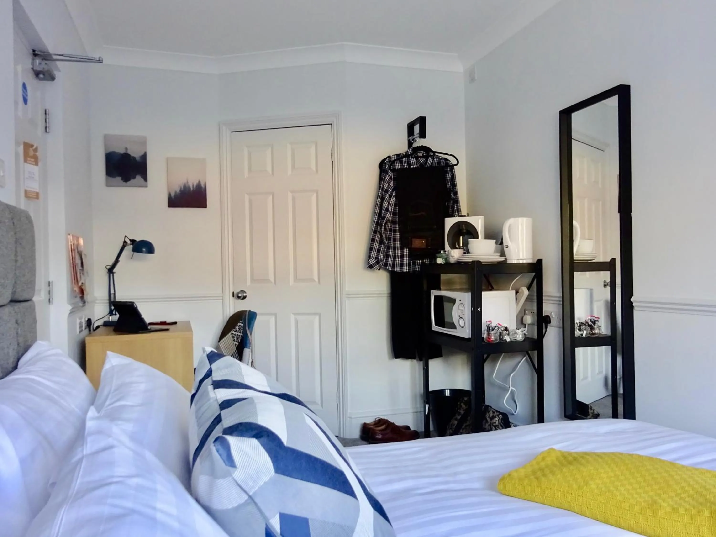 Photo of the whole room in Reading Serviced Rooms