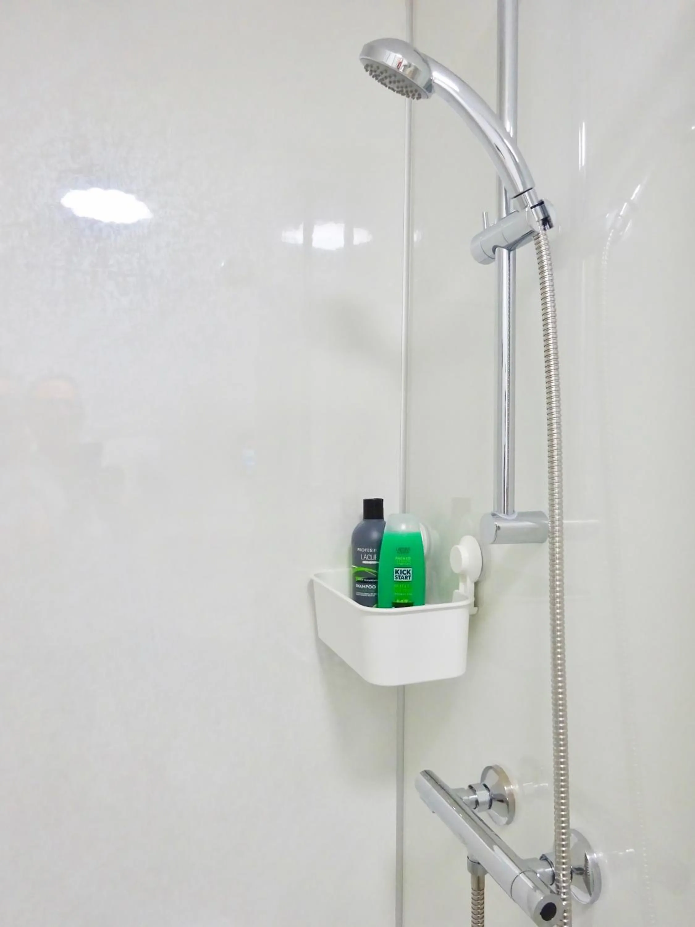 Bathroom in Reading Serviced Rooms