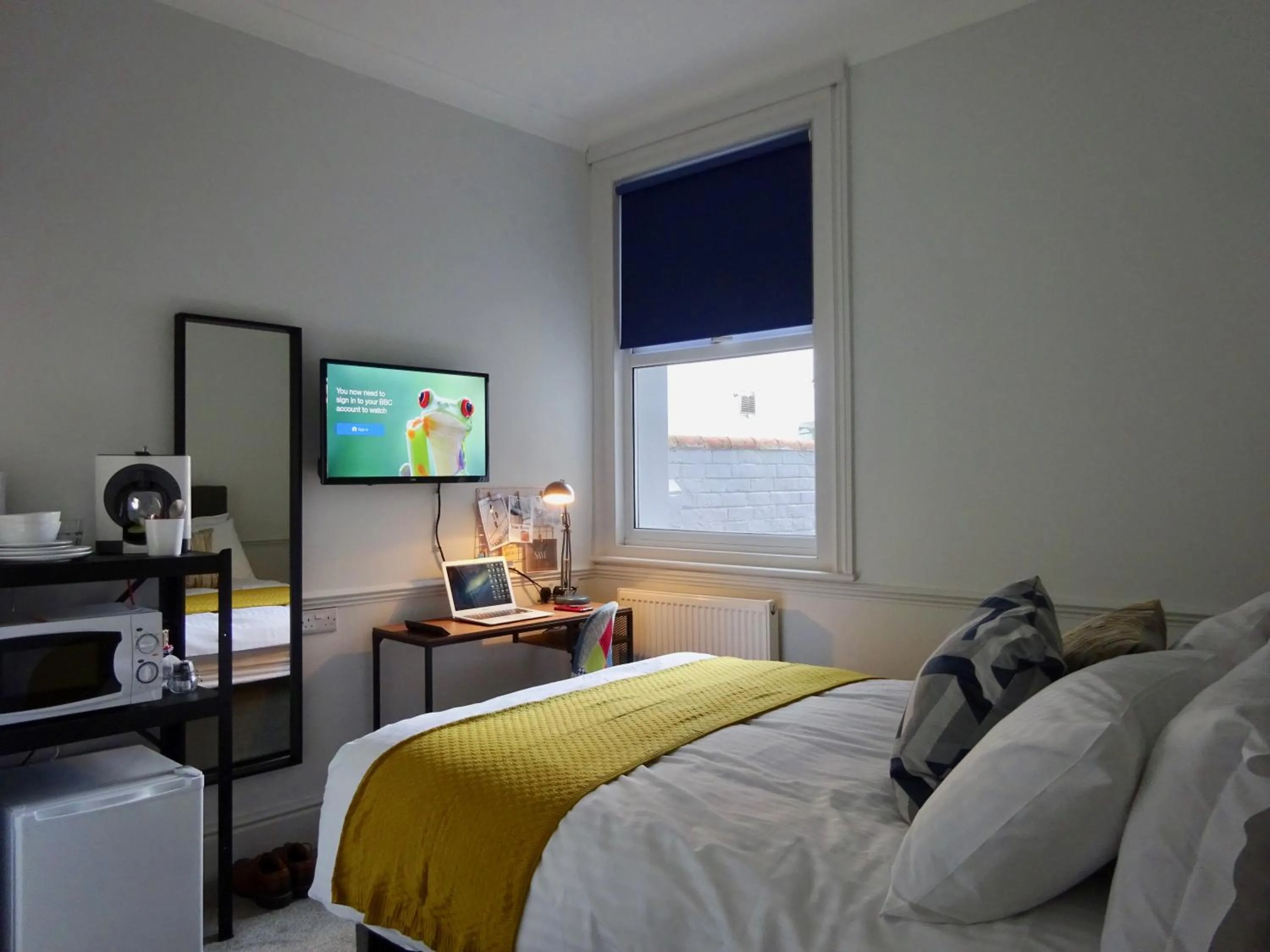 Photo of the whole room in Reading Serviced Rooms